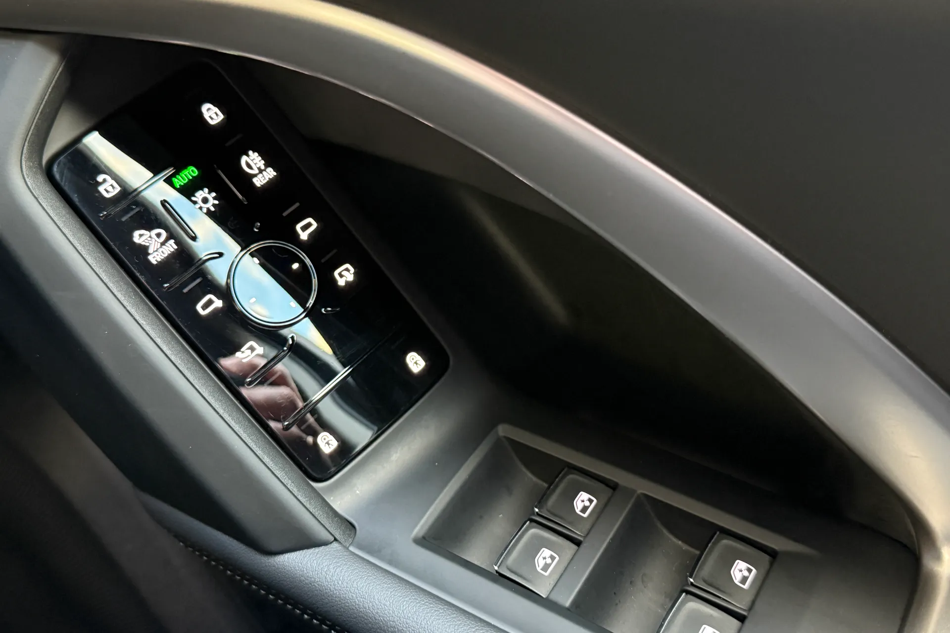 Audi Q5 thumbnail image number 21