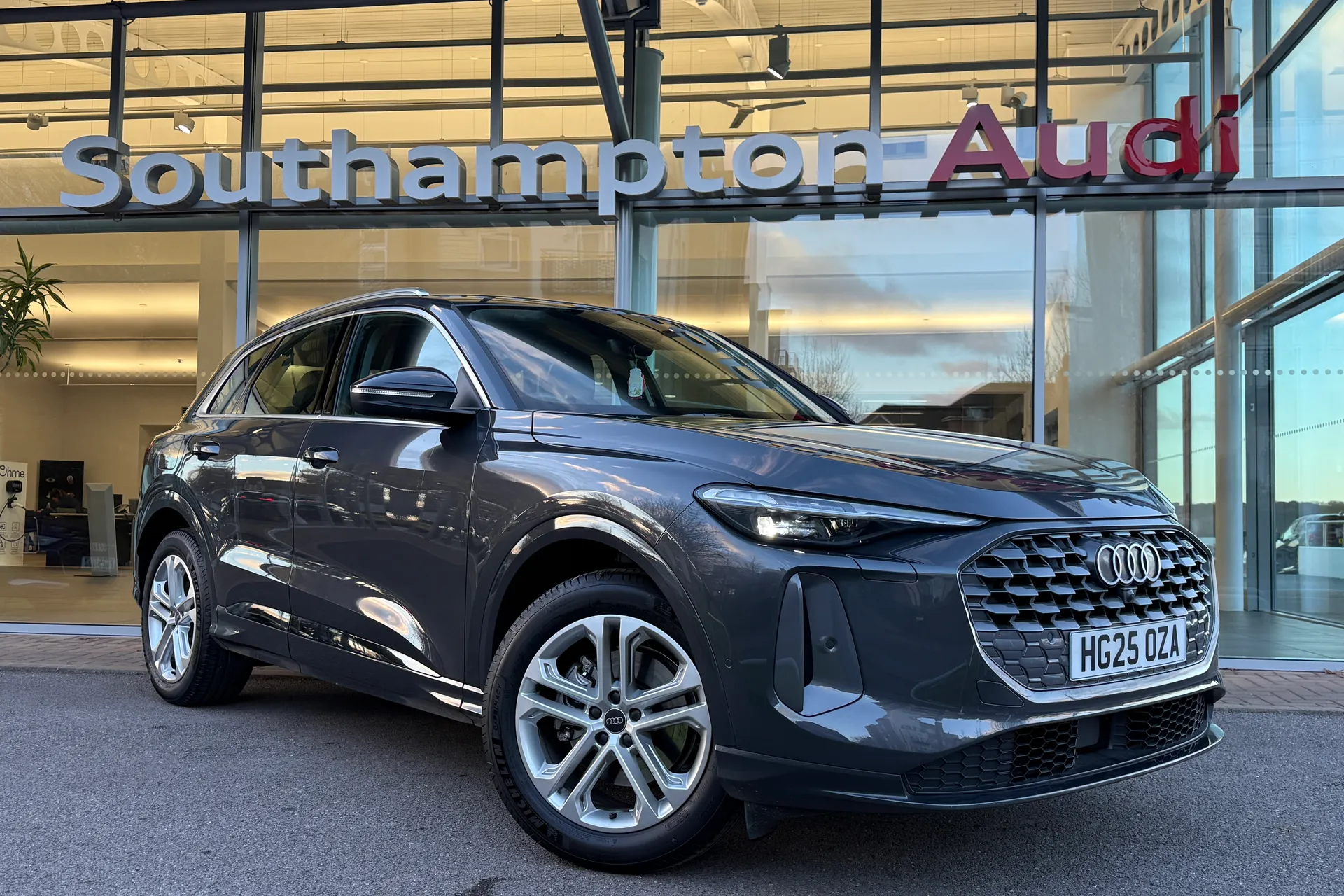 Audi Q5 focused image