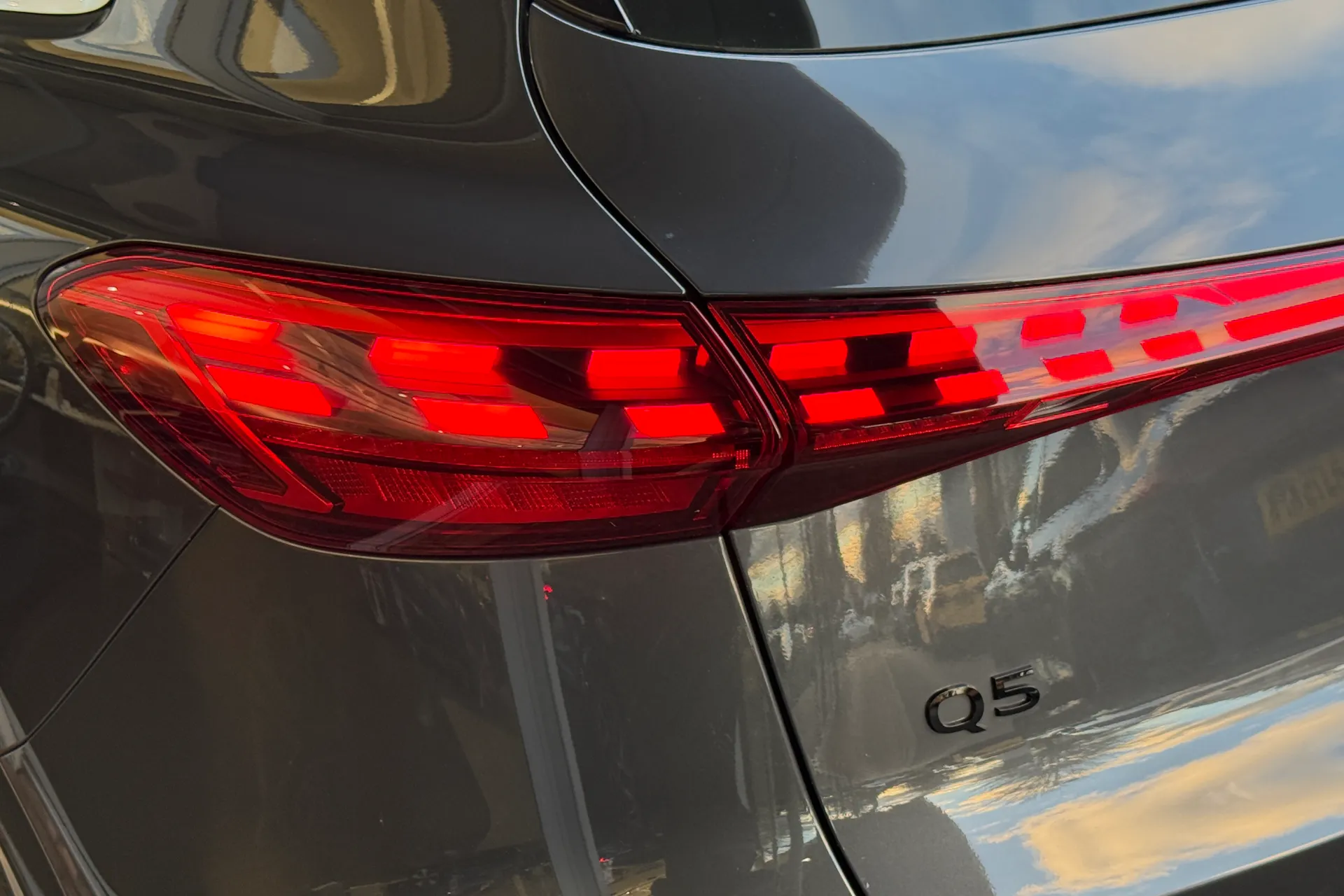 Audi Q5 thumbnail image number 35