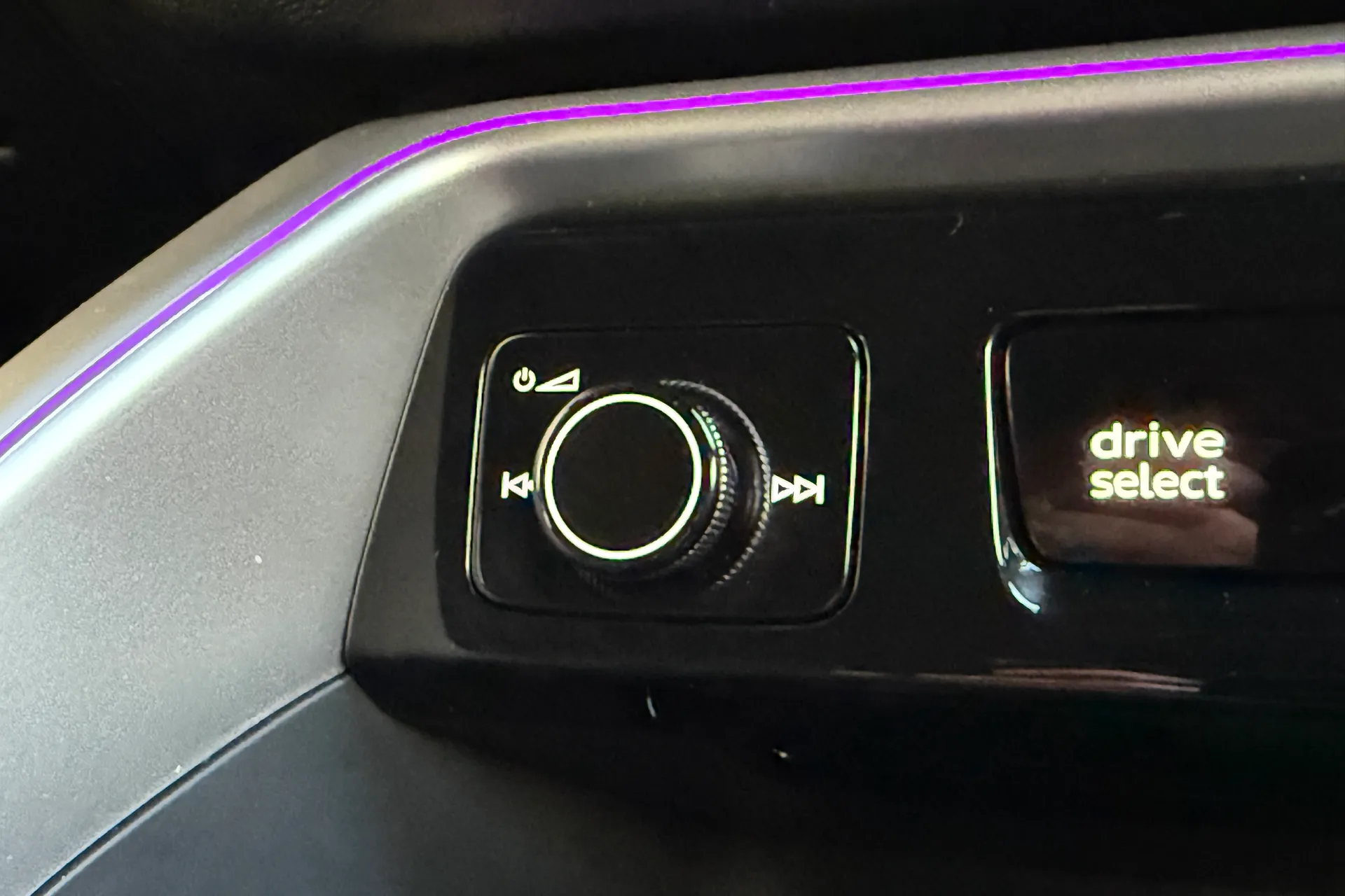 Audi Q5 thumbnail image number 44