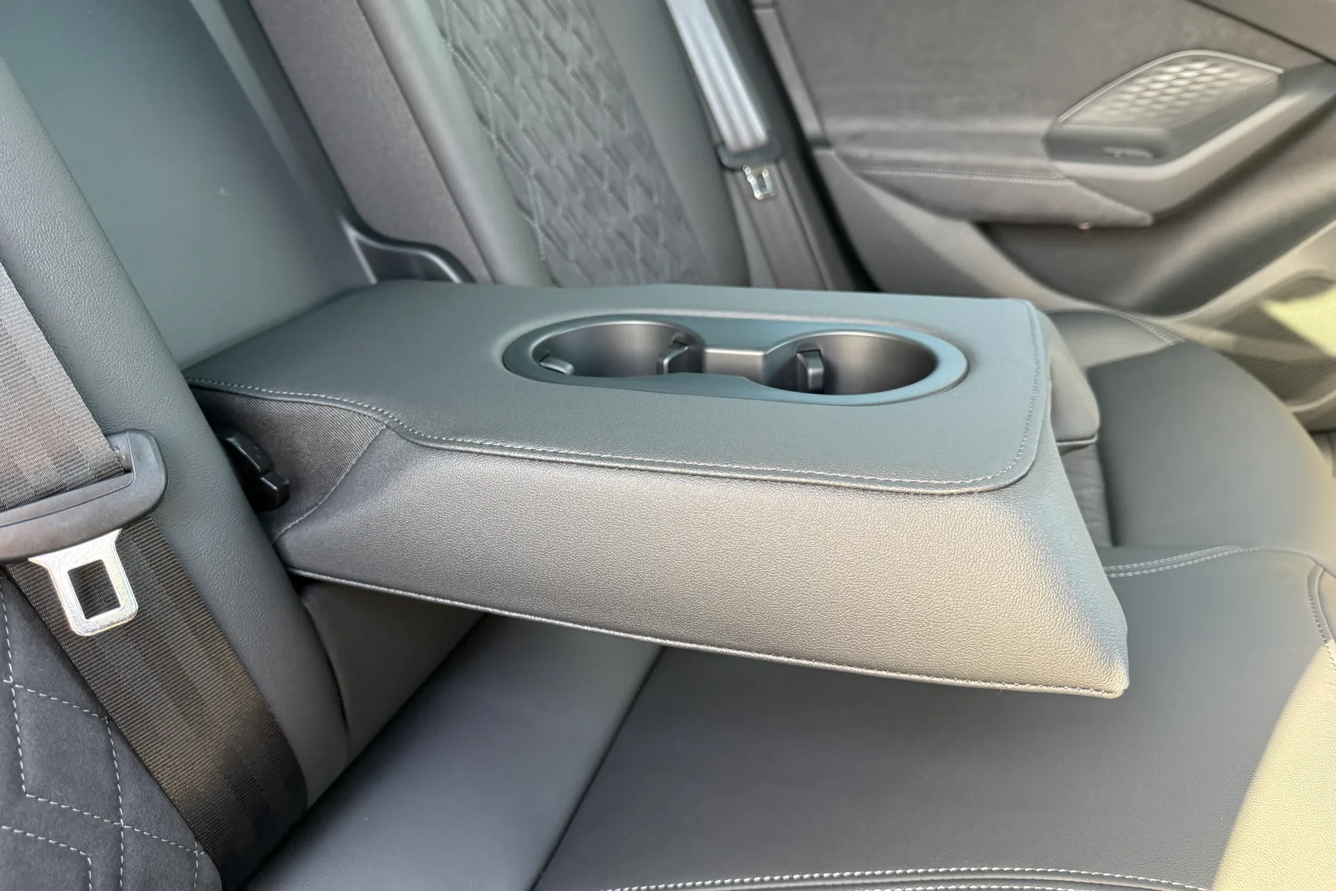 Audi A5 thumbnail image number 48