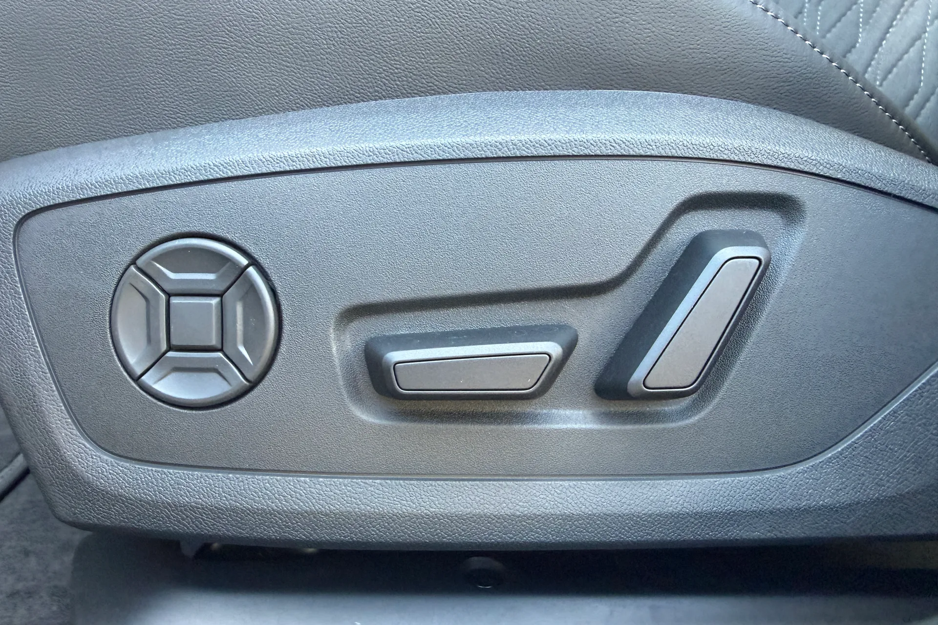 Audi A5 thumbnail image number 16