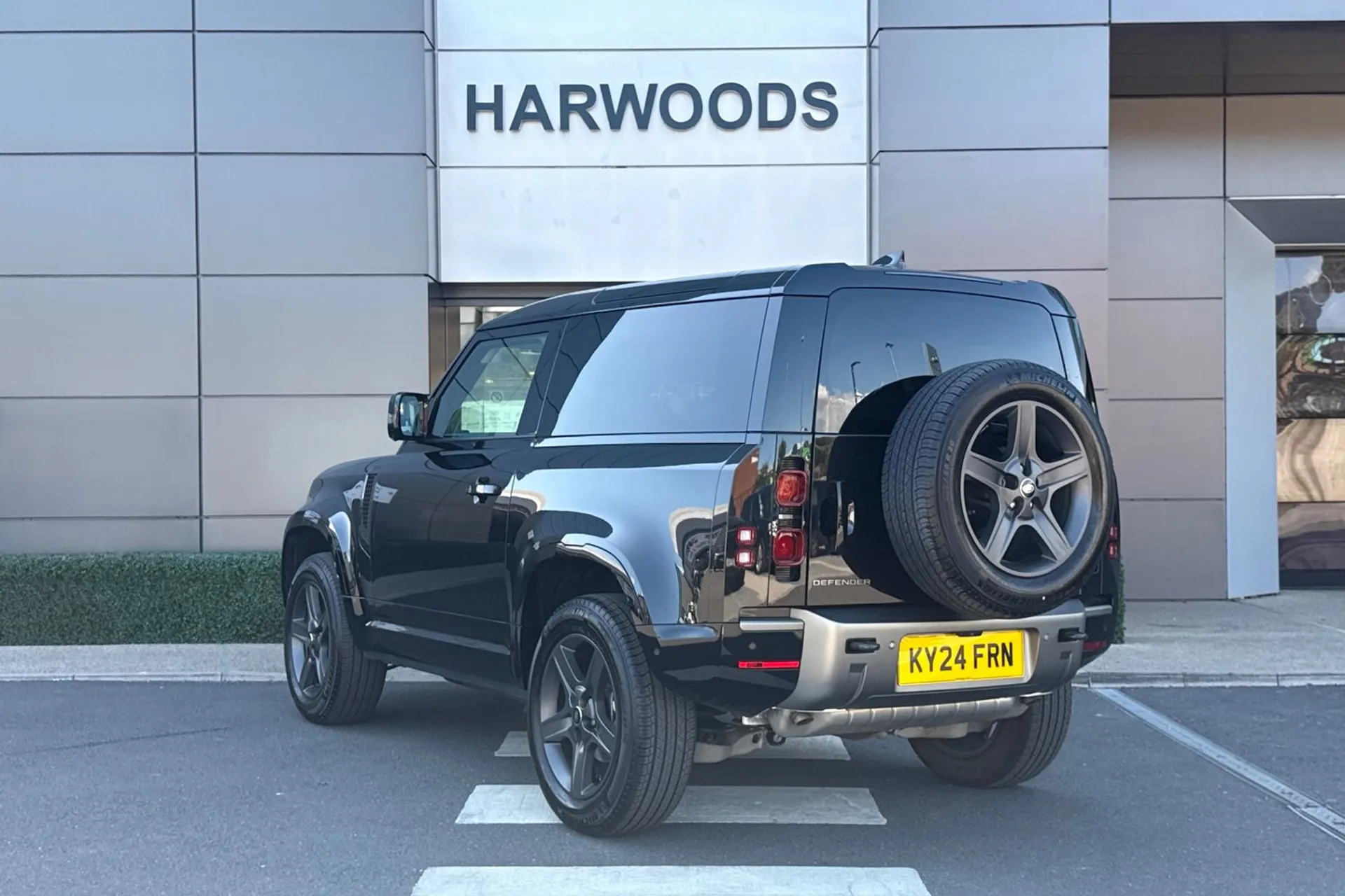 LAND ROVER DEFENDER thumbnail image number 10