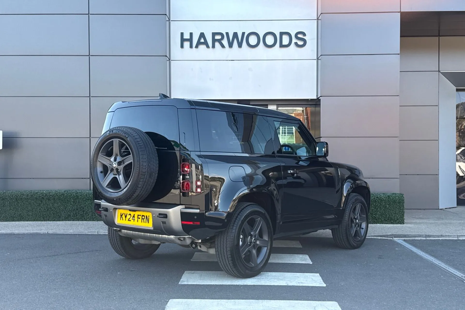 LAND ROVER DEFENDER thumbnail image number 6