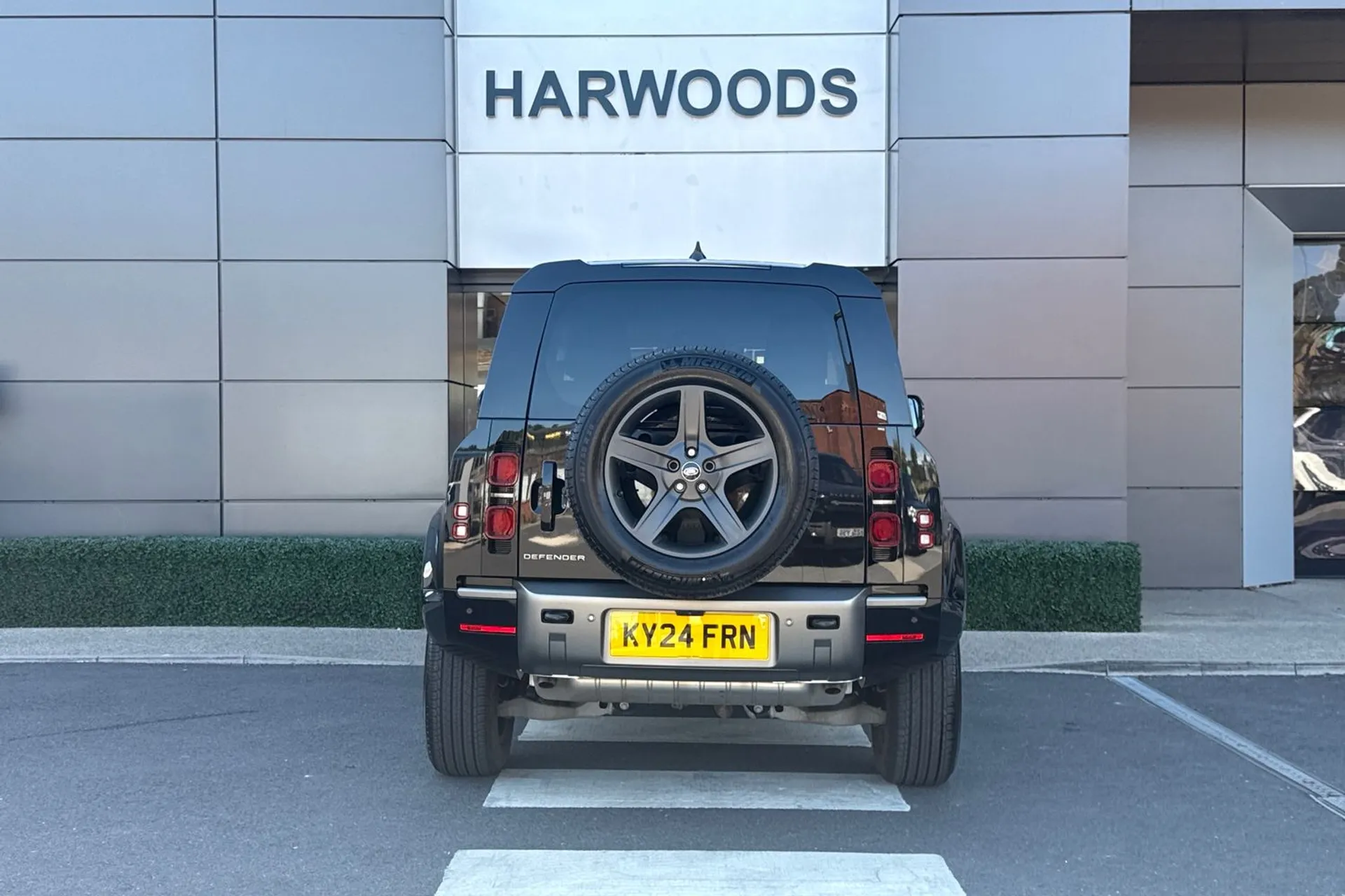 LAND ROVER DEFENDER thumbnail image number 7