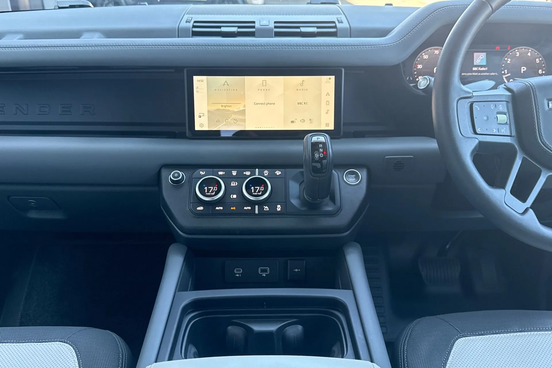 LAND ROVER DEFENDER thumbnail image number 29