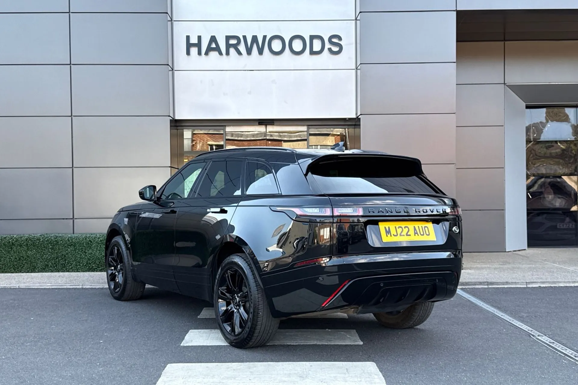 LAND ROVER RANGE ROVER VELAR thumbnail image number 11