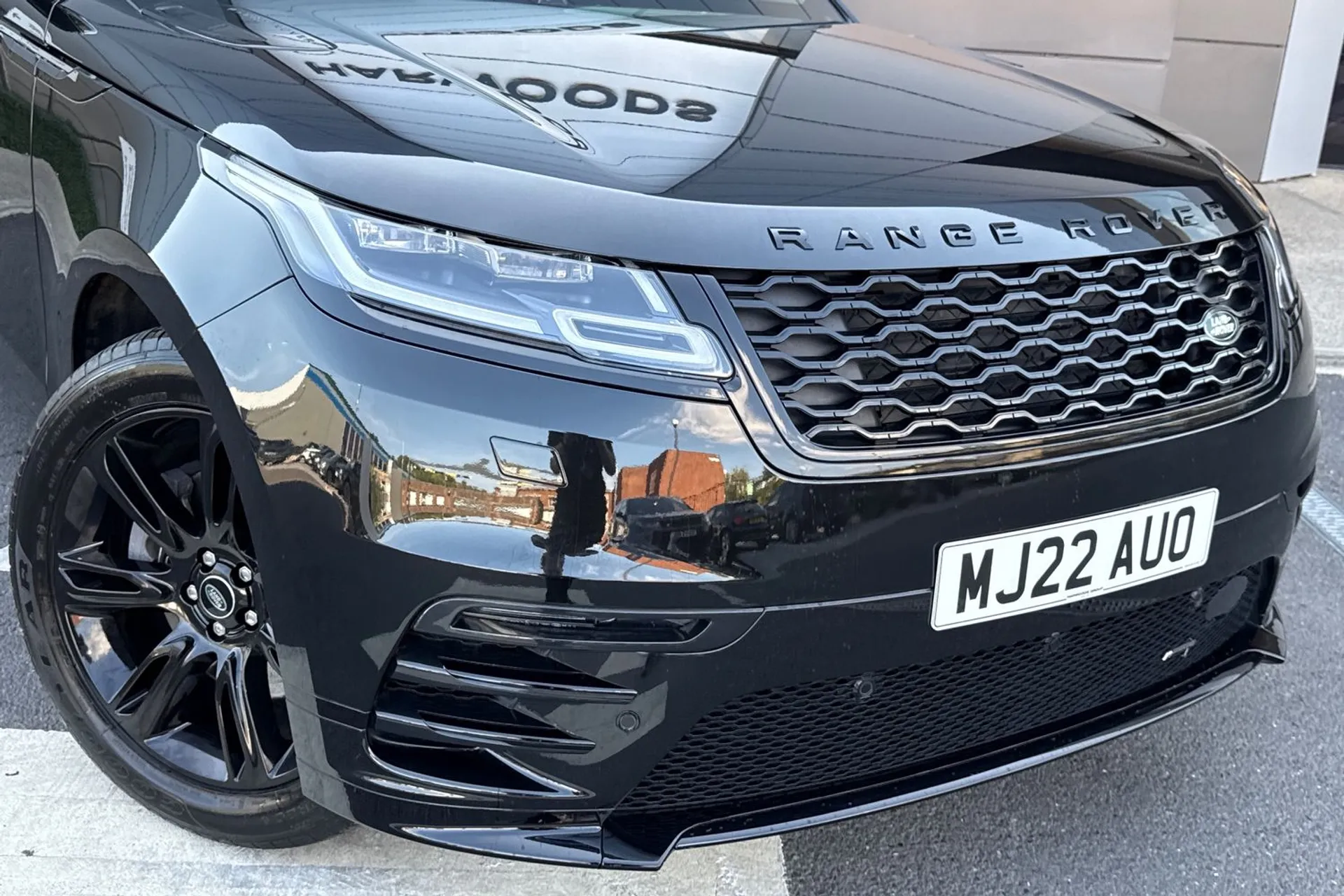 LAND ROVER RANGE ROVER VELAR thumbnail image number 23