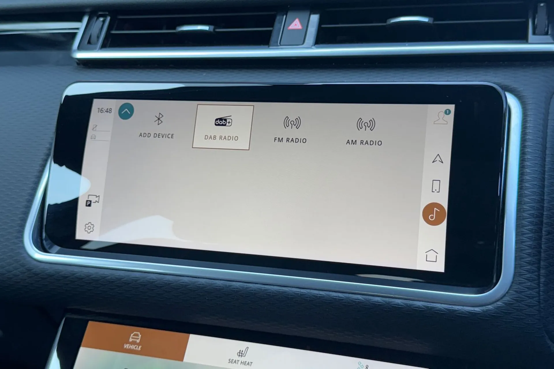 LAND ROVER RANGE ROVER VELAR thumbnail image number 21