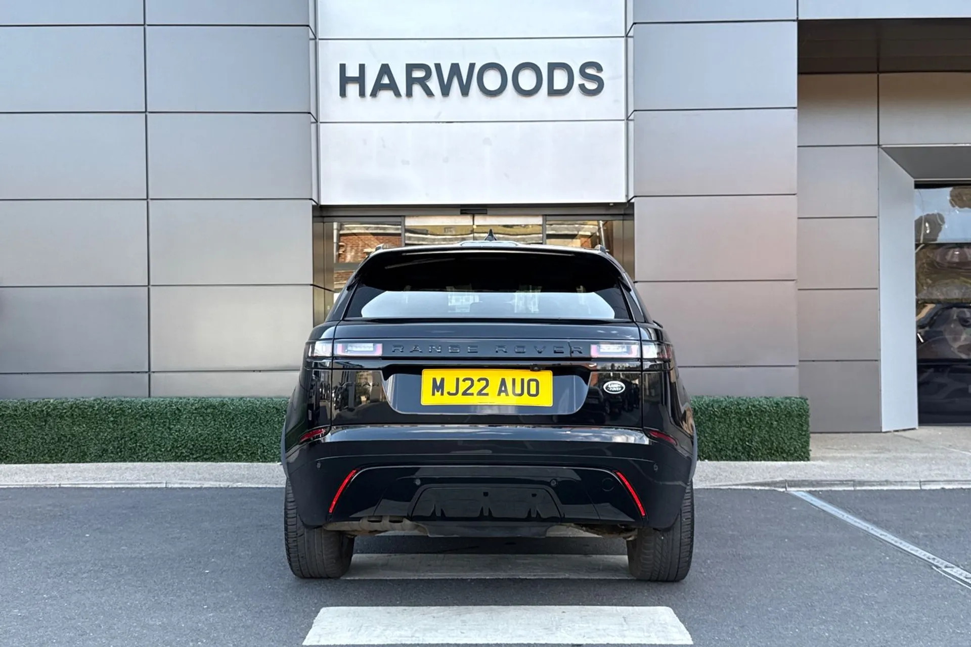 LAND ROVER RANGE ROVER VELAR thumbnail image number 8