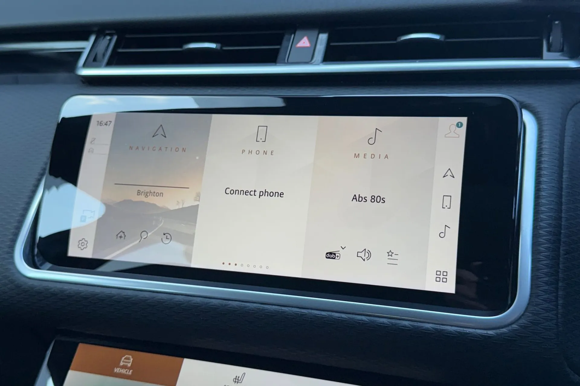 LAND ROVER RANGE ROVER VELAR thumbnail image number 59