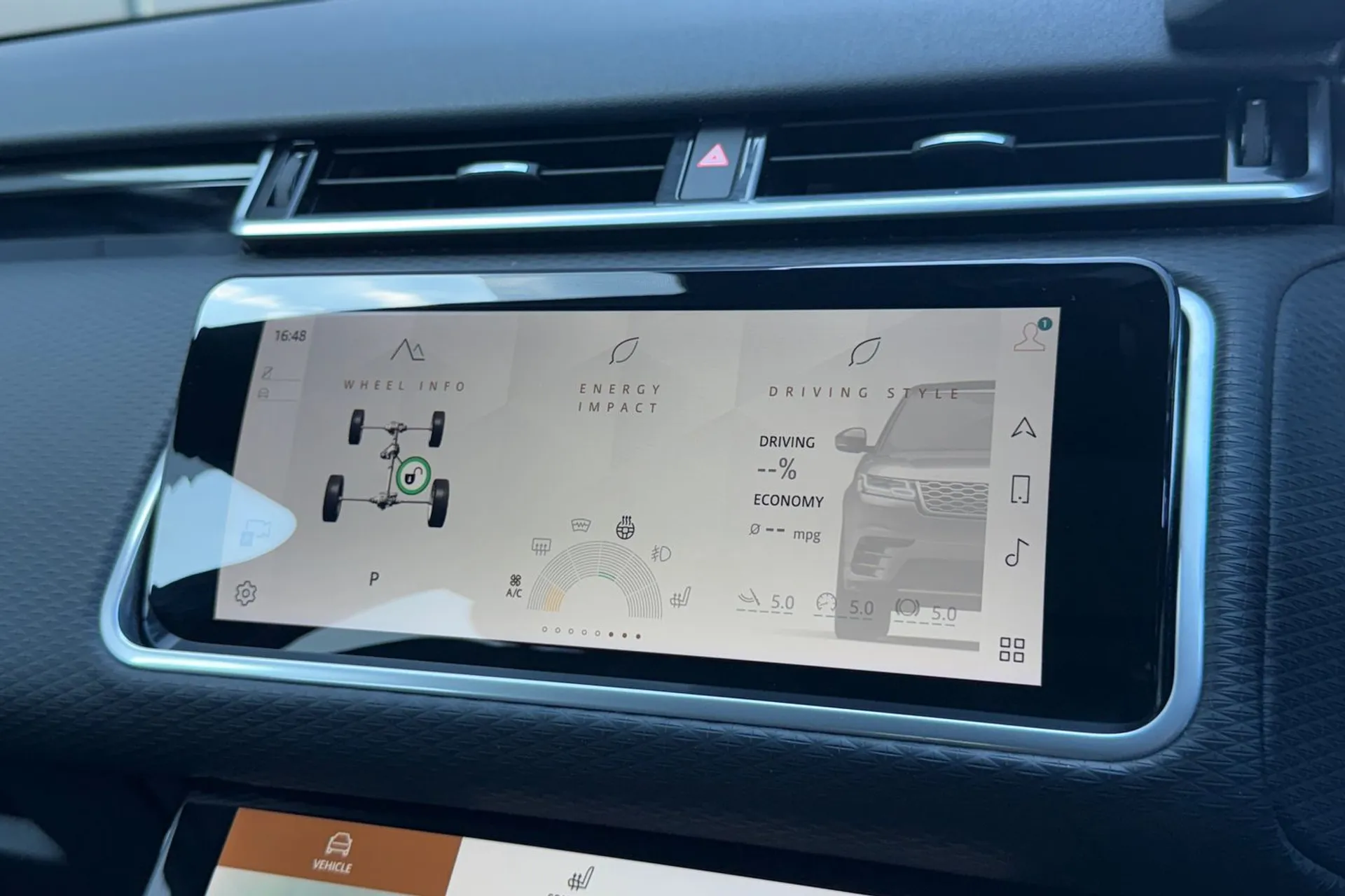 LAND ROVER RANGE ROVER VELAR thumbnail image number 61