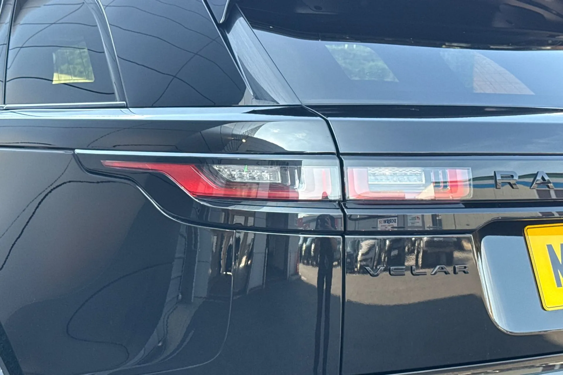 LAND ROVER RANGE ROVER VELAR thumbnail image number 30