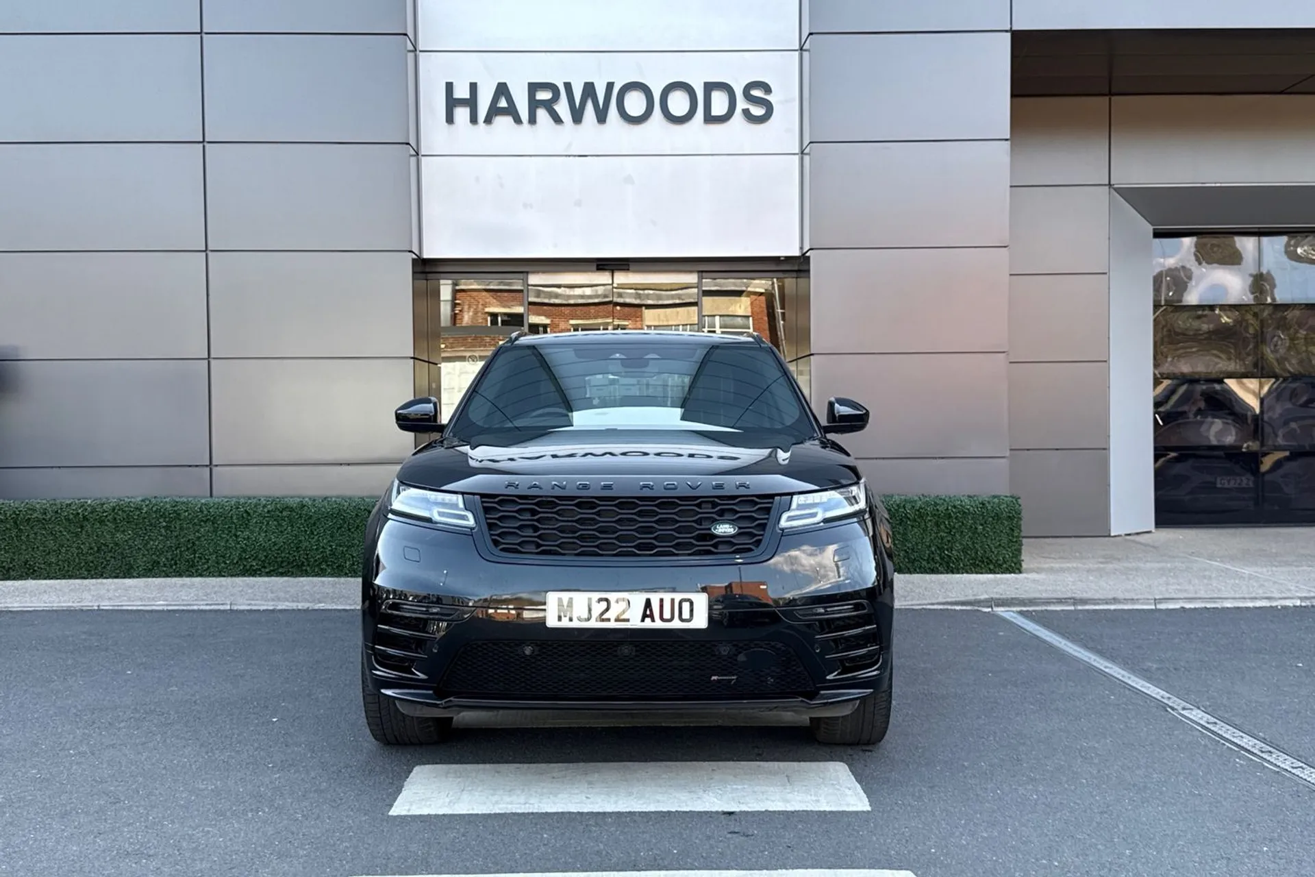 LAND ROVER RANGE ROVER VELAR thumbnail image number 16