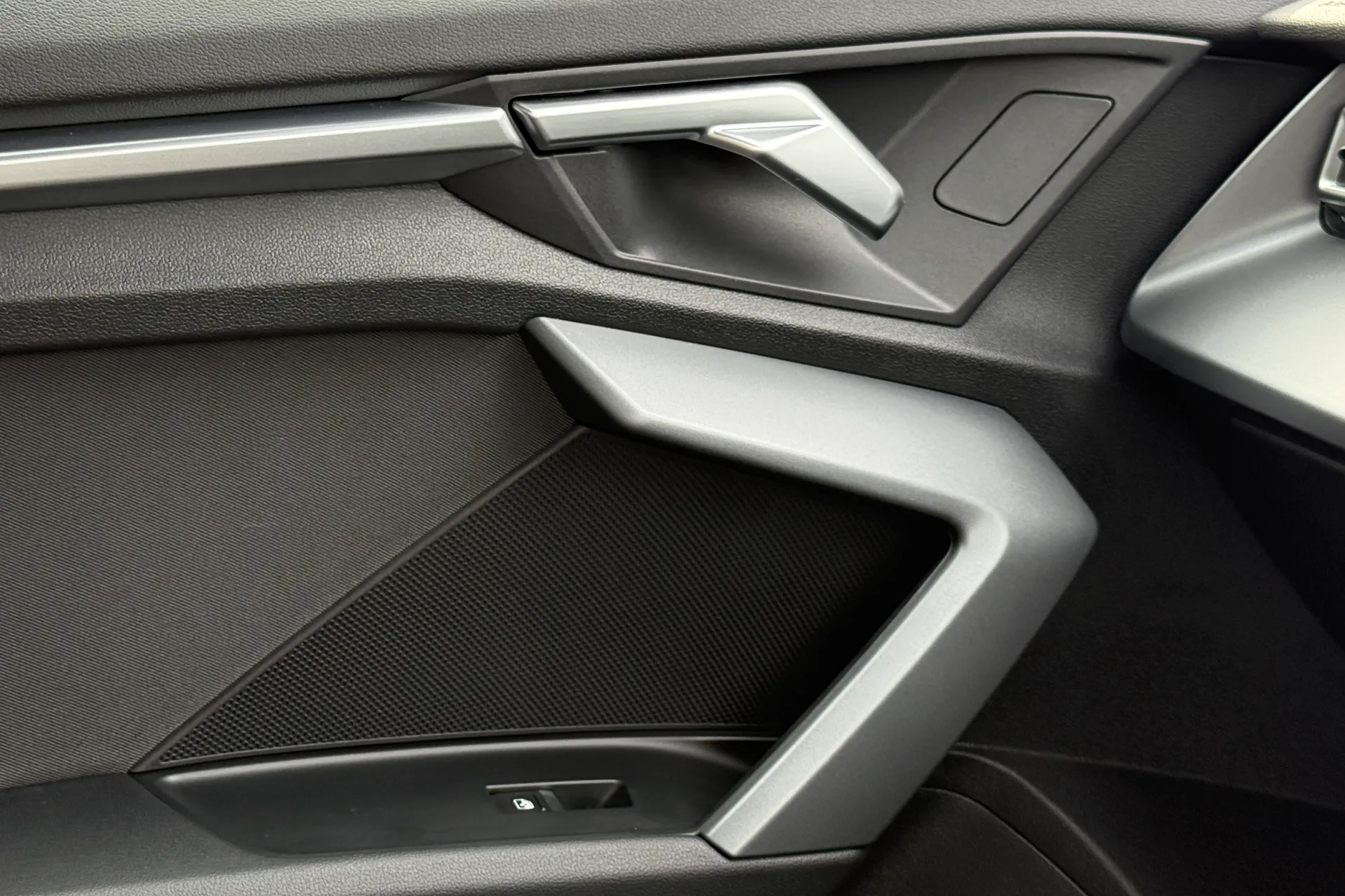 Audi A3 thumbnail image number 24