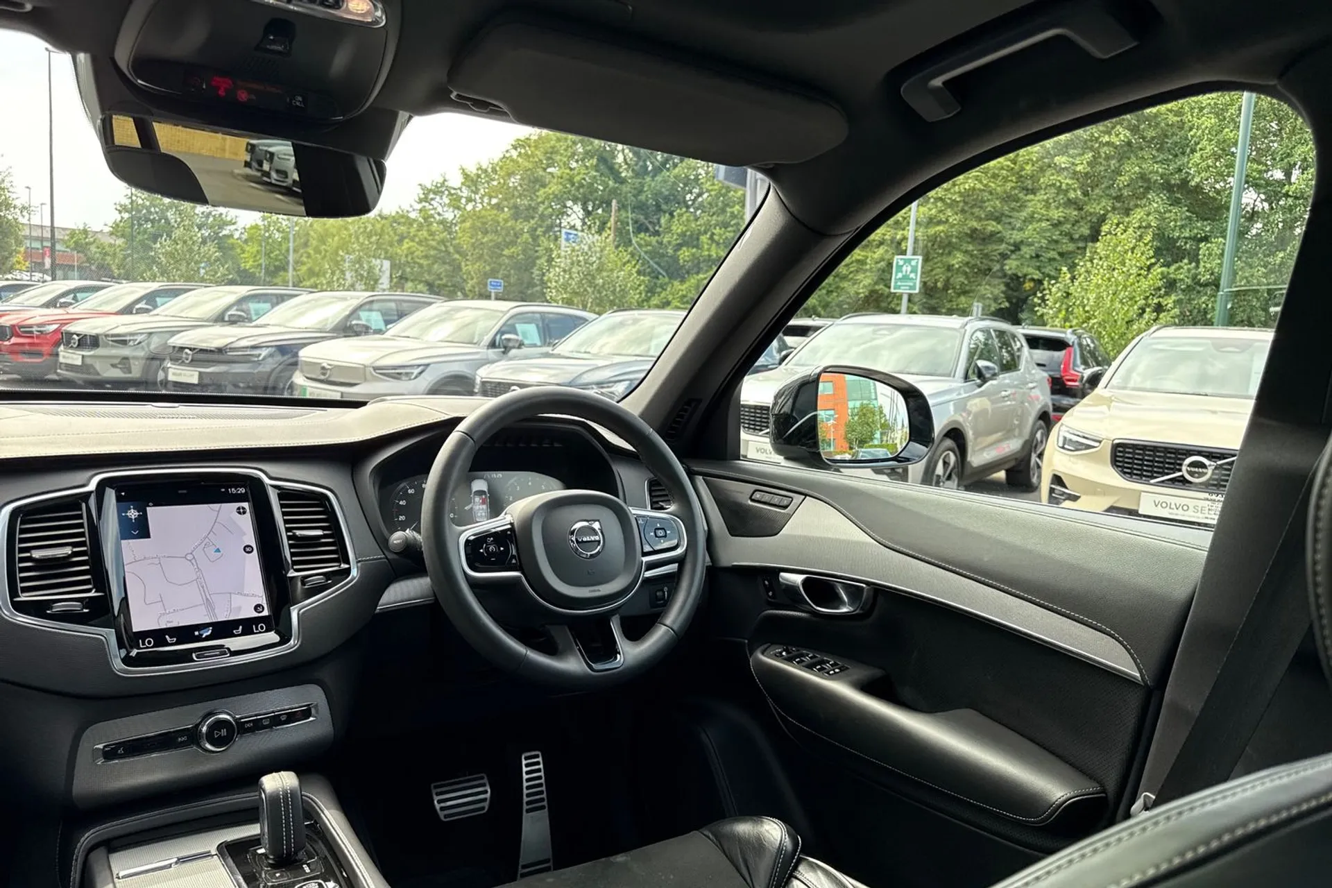 Volvo XC90 thumbnail image number 35