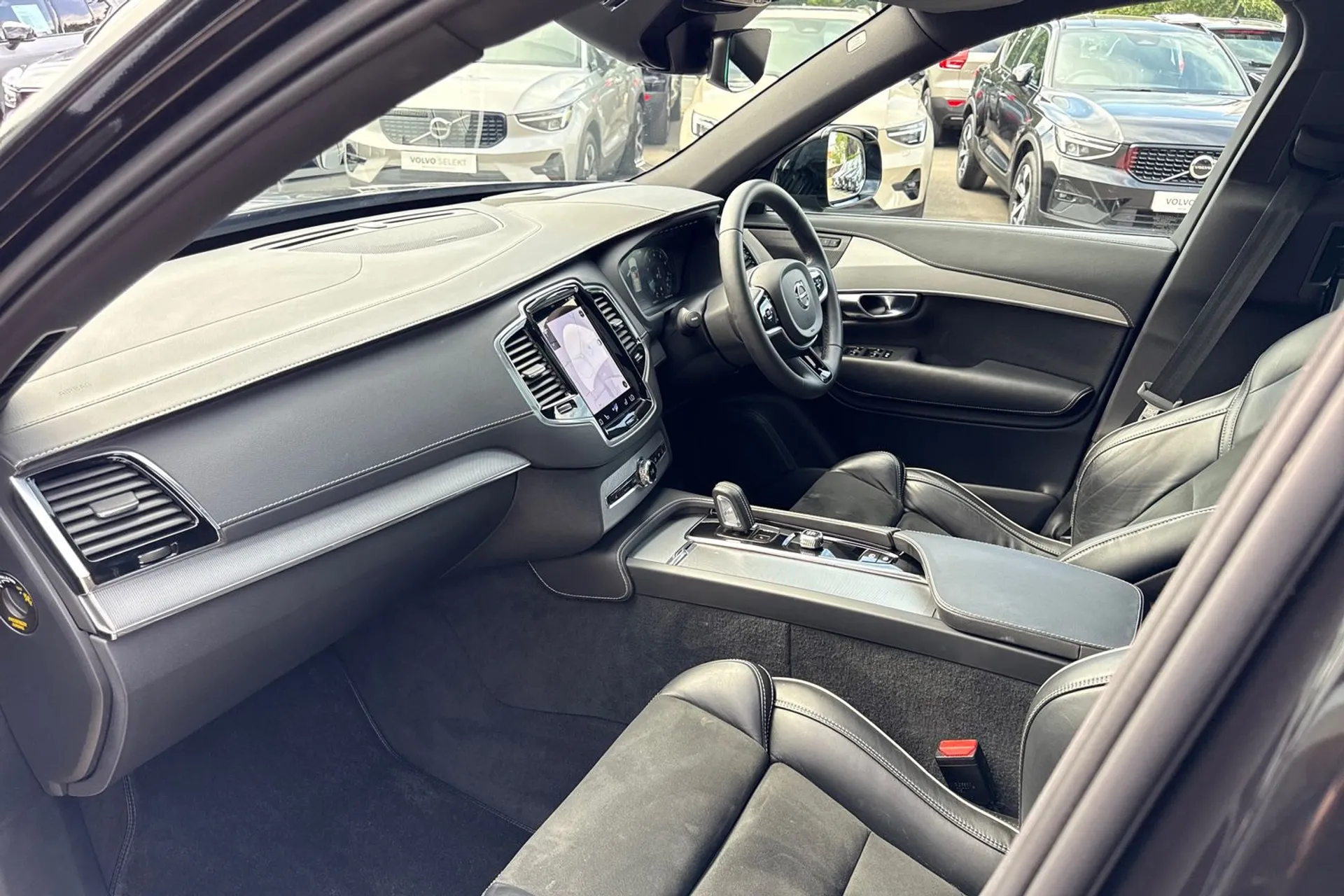 Volvo XC90 thumbnail image number 29