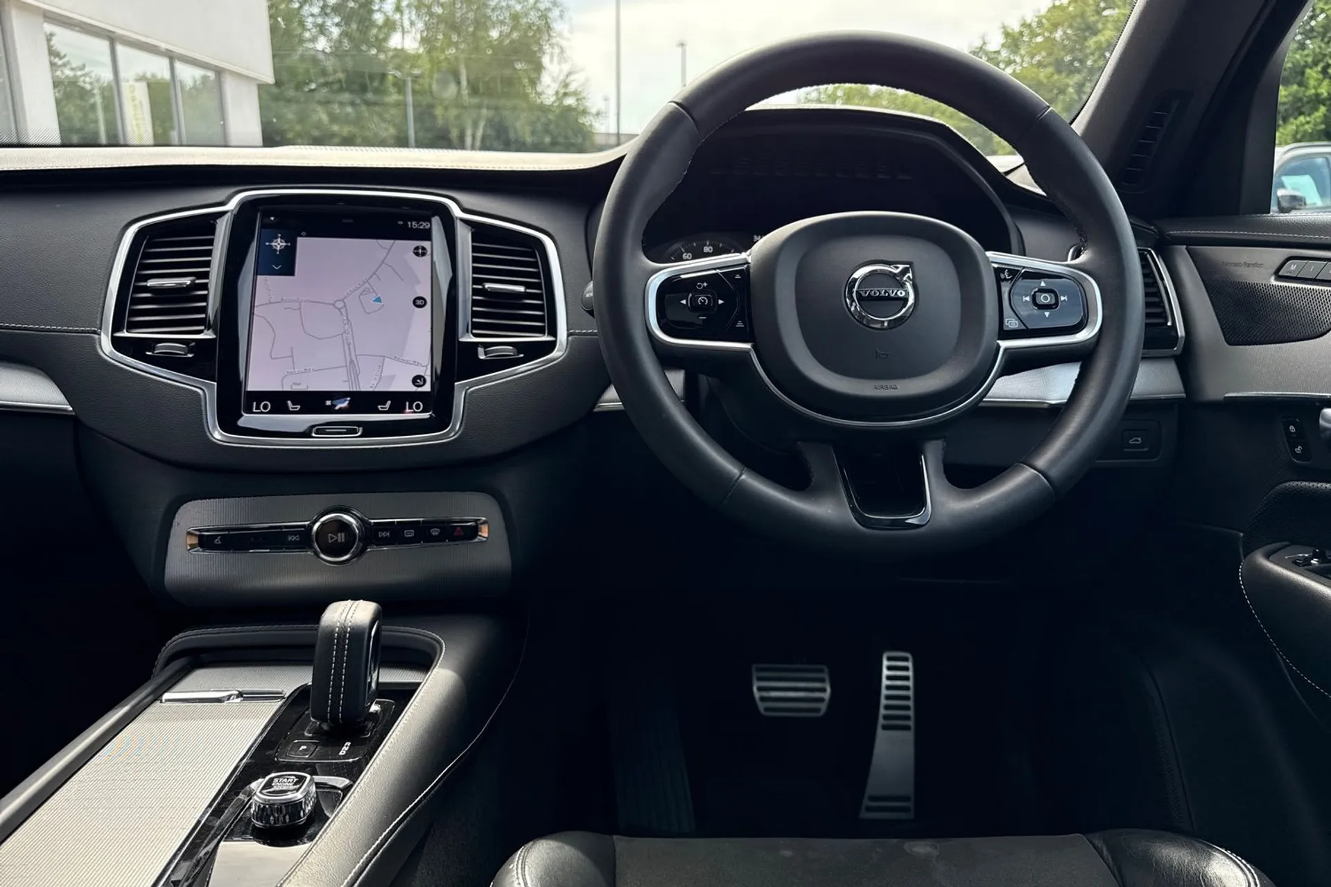 Volvo XC90 thumbnail image number 36