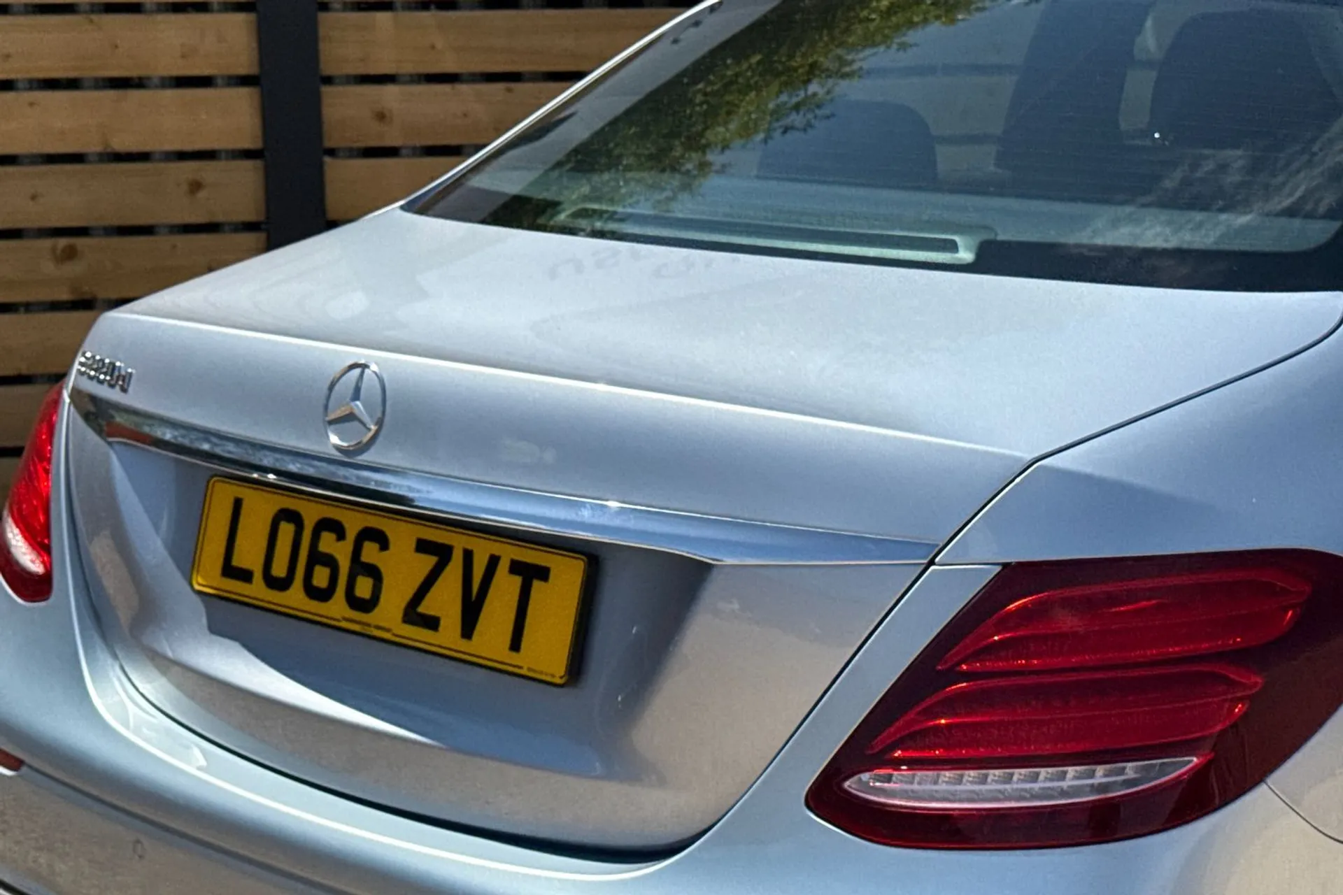 MERCEDES-BENZ E CLASS thumbnail image number 15