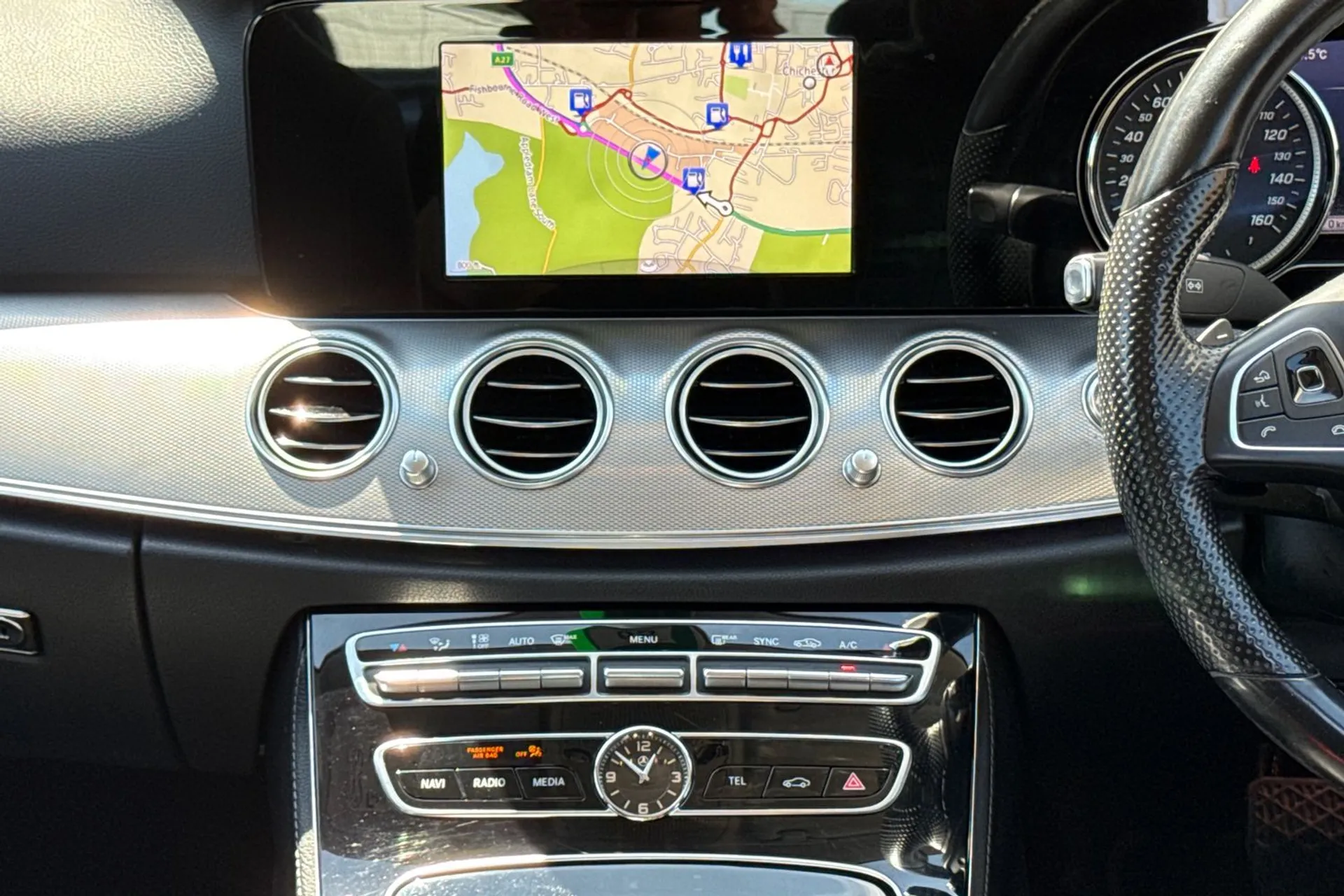 MERCEDES-BENZ E CLASS thumbnail image number 35