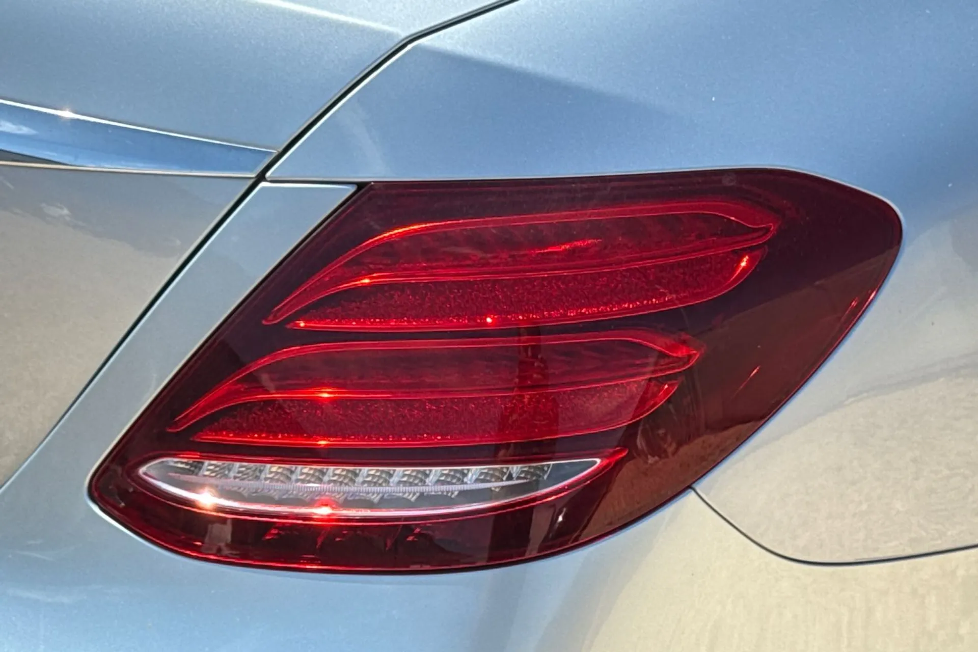 MERCEDES-BENZ E CLASS thumbnail image number 47
