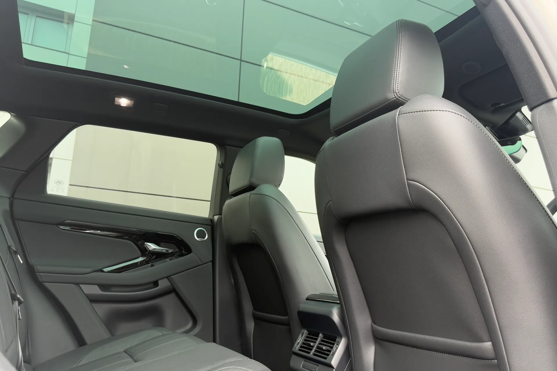 LAND ROVER RANGE ROVER EVOQUE thumbnail image number 52