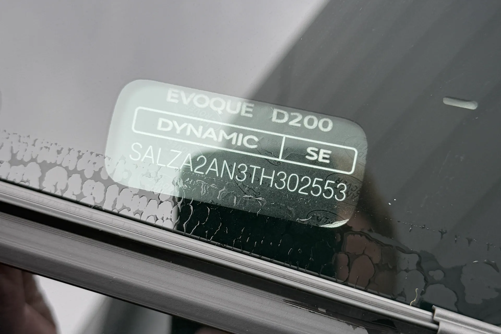 LAND ROVER RANGE ROVER EVOQUE thumbnail image number 39