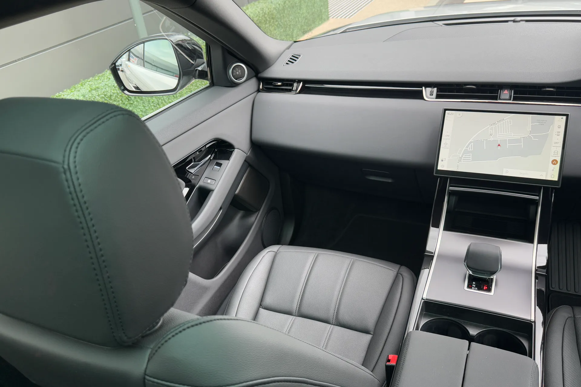 LAND ROVER RANGE ROVER EVOQUE thumbnail image number 61