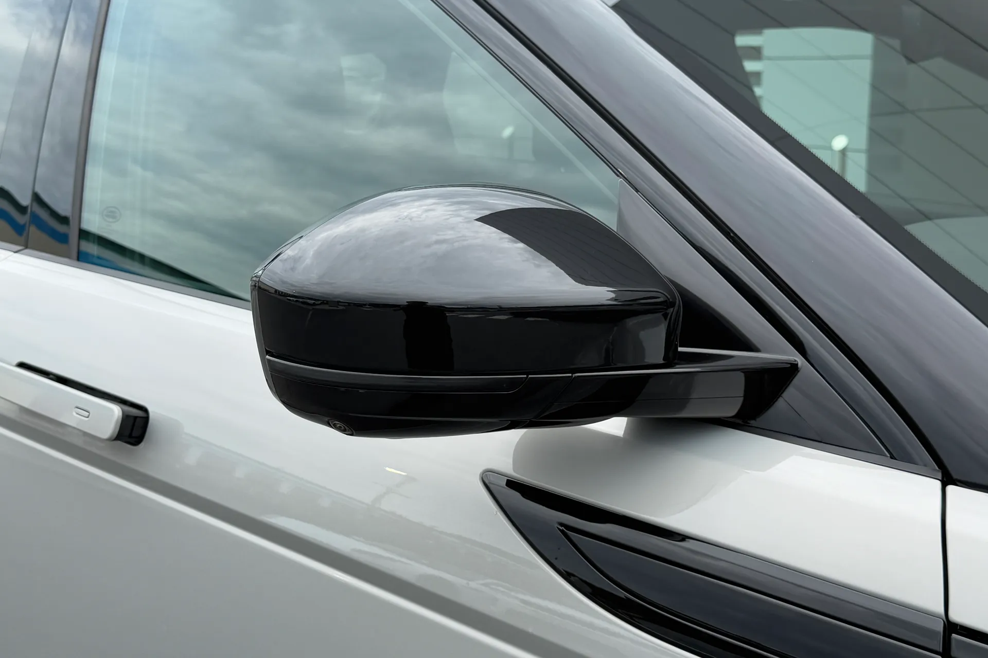 LAND ROVER RANGE ROVER EVOQUE thumbnail image number 40