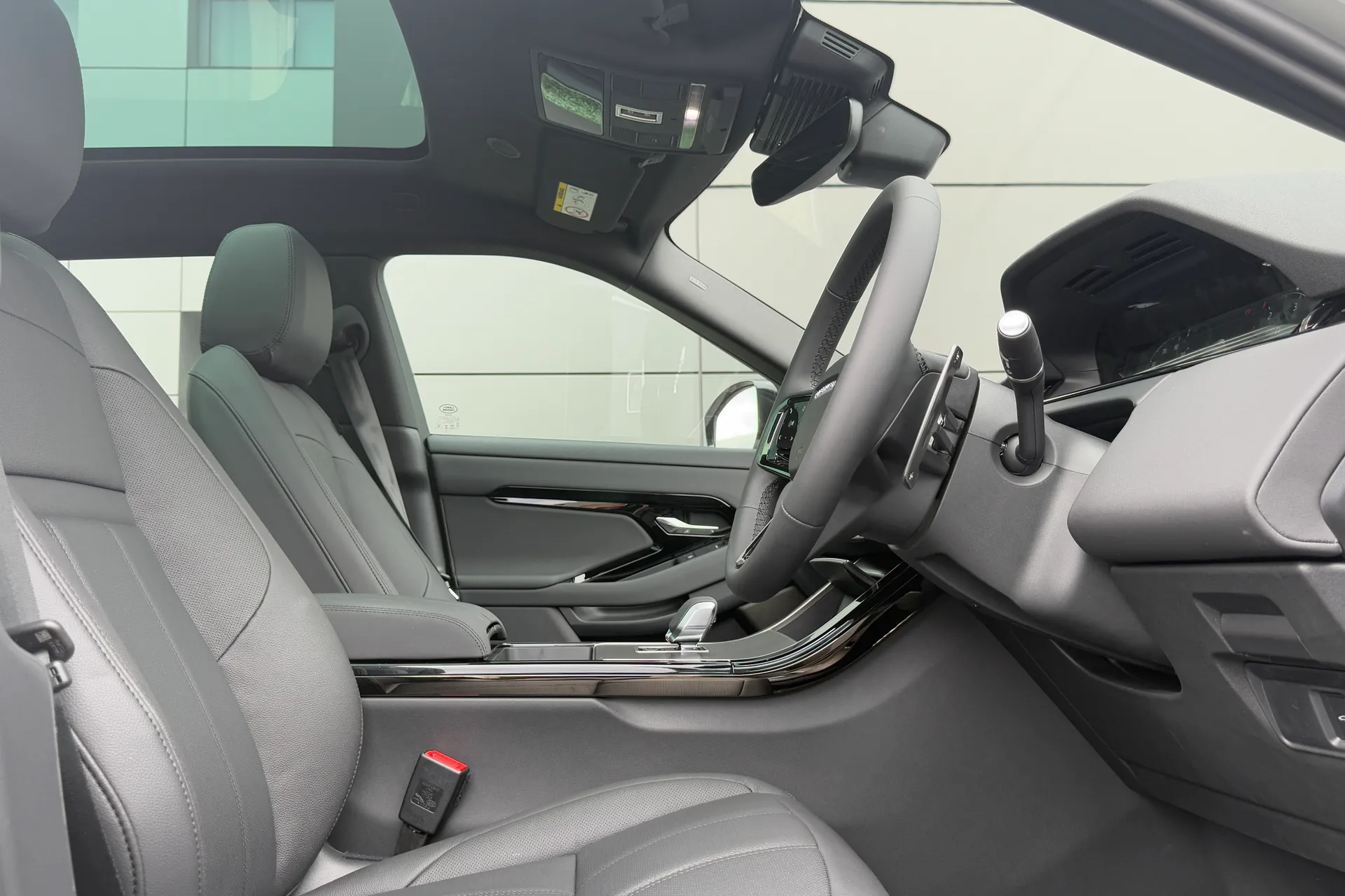 LAND ROVER RANGE ROVER EVOQUE thumbnail image number 17