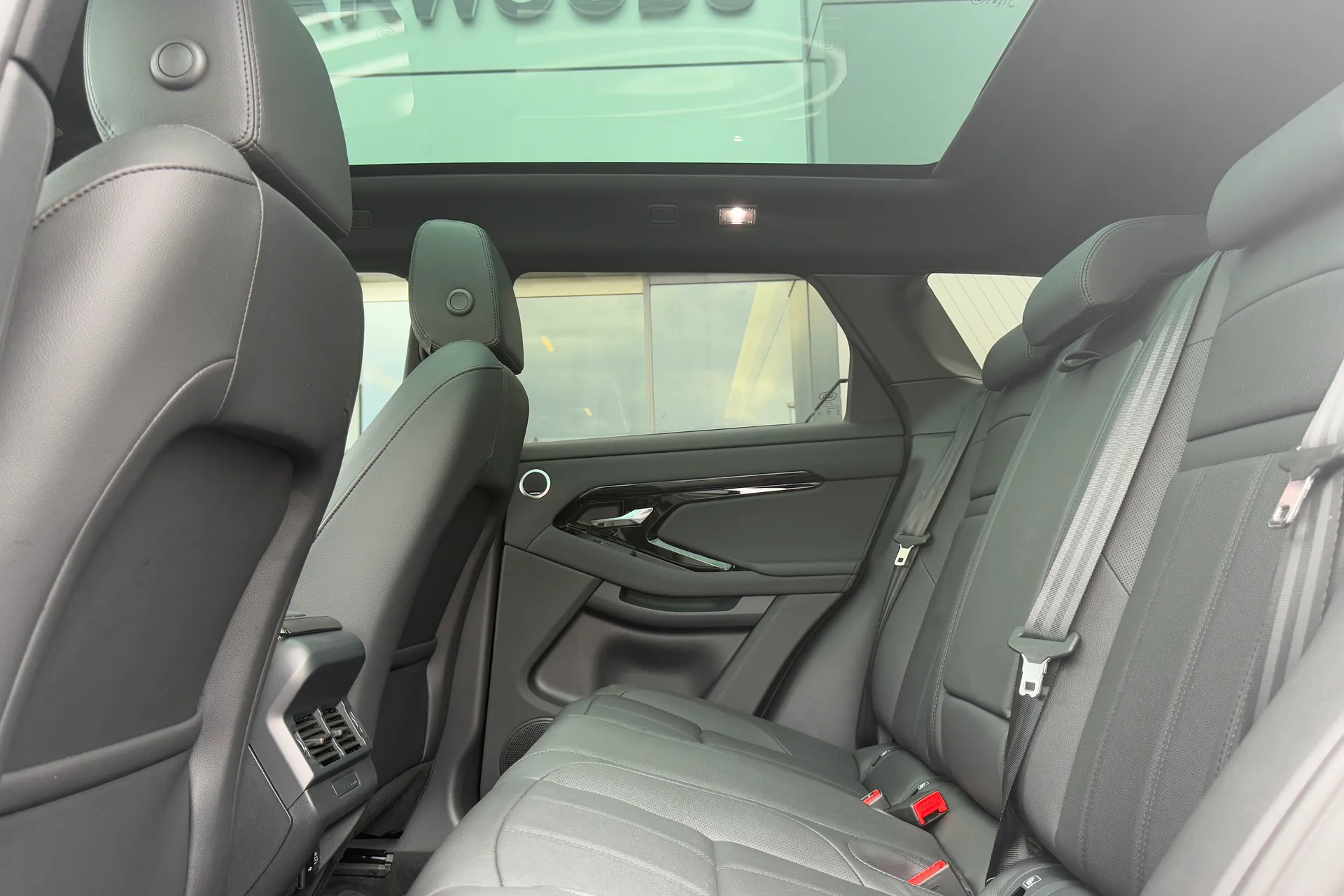 LAND ROVER RANGE ROVER EVOQUE thumbnail image number 60