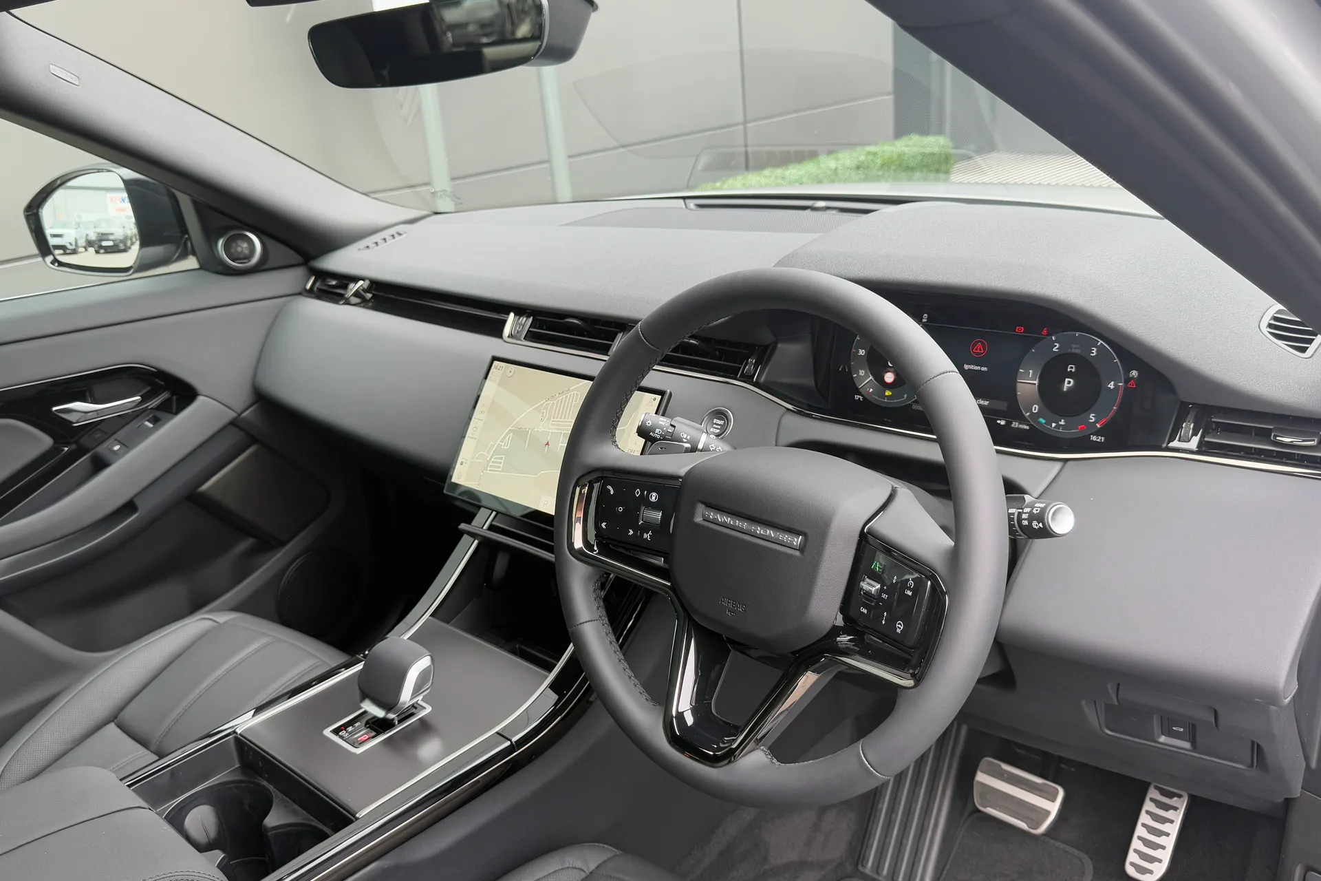 LAND ROVER RANGE ROVER EVOQUE thumbnail image number 16