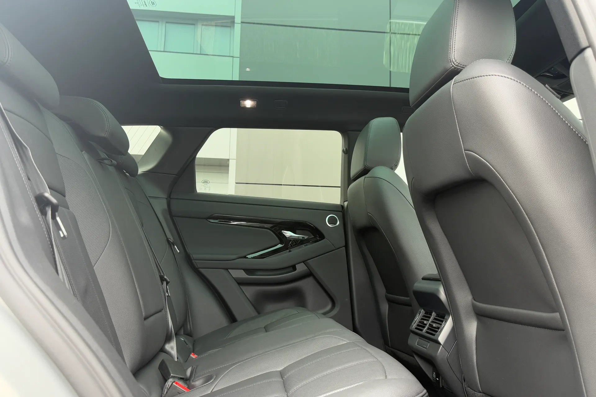 LAND ROVER RANGE ROVER EVOQUE thumbnail image number 51