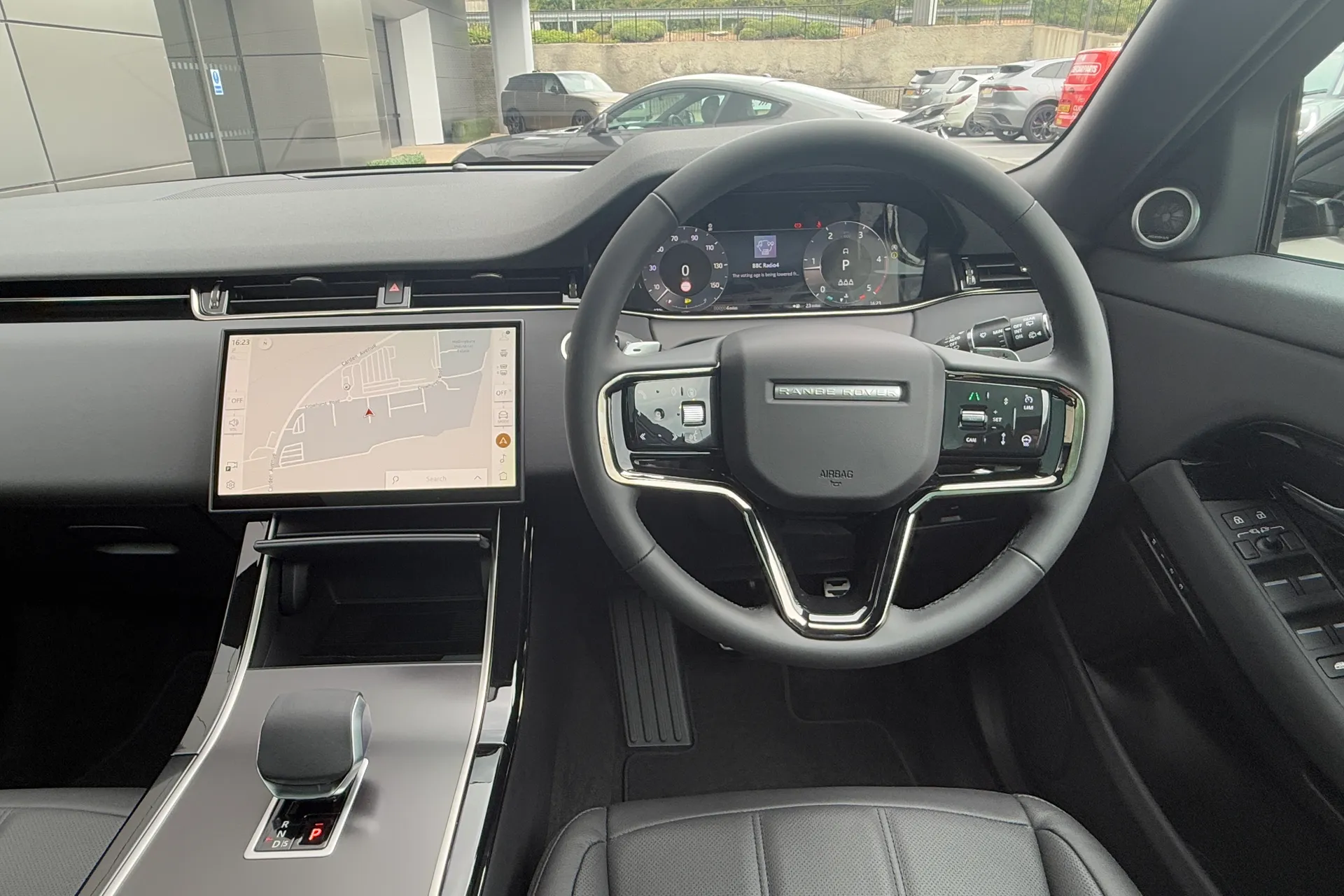 LAND ROVER RANGE ROVER EVOQUE thumbnail image number 29