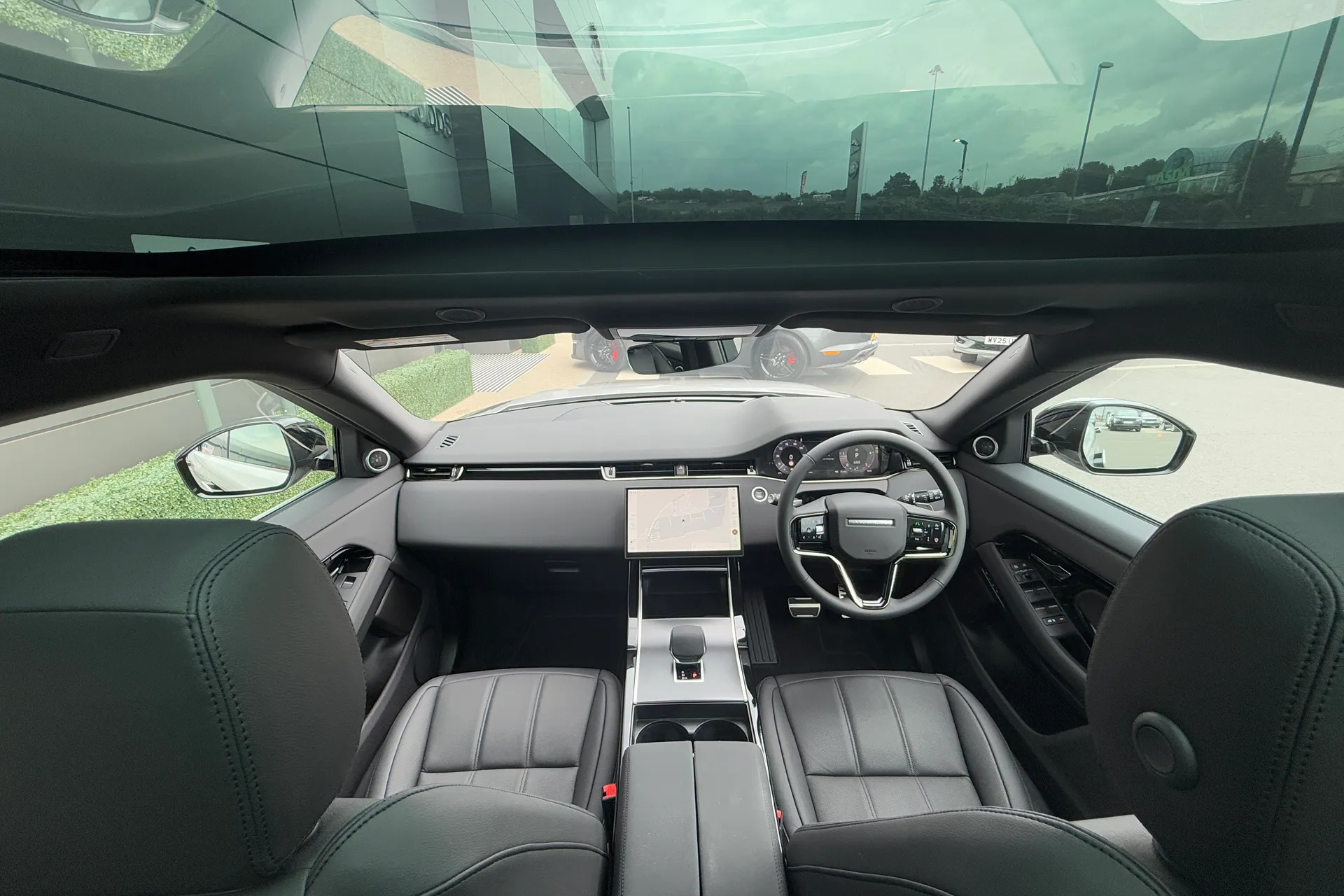 LAND ROVER RANGE ROVER EVOQUE thumbnail image number 3