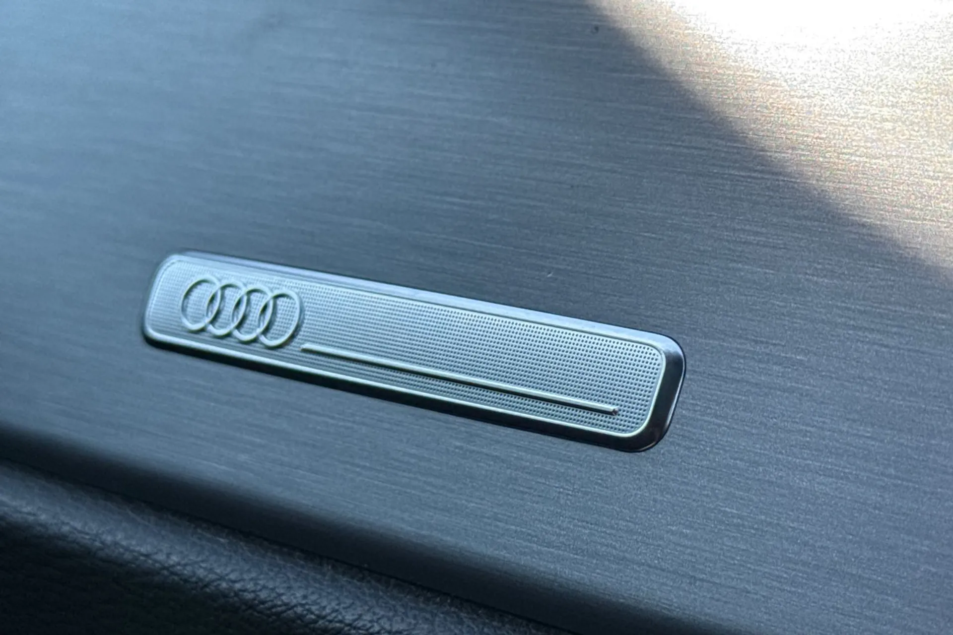 Audi Q3 thumbnail image number 45