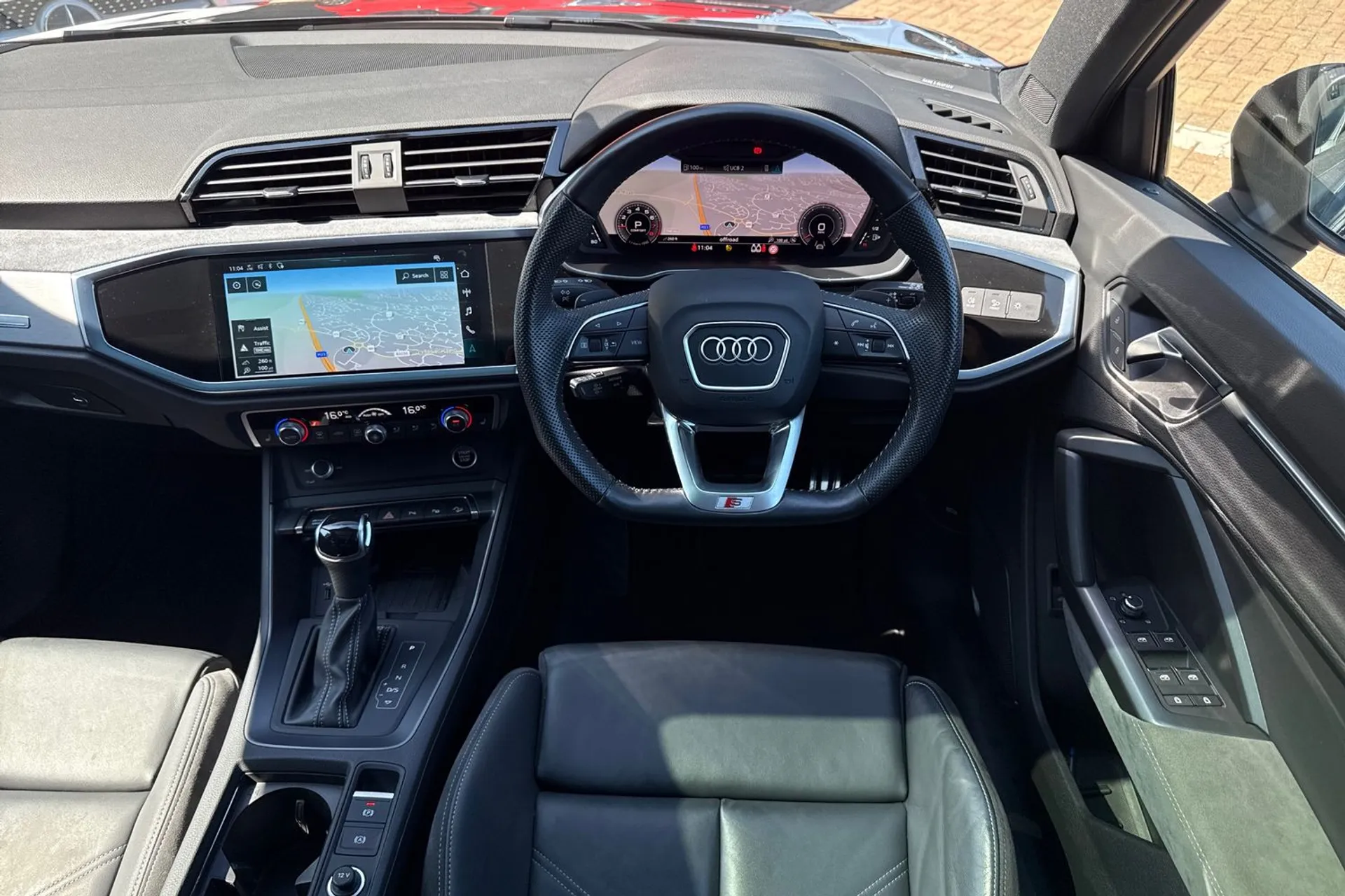 Audi Q3 thumbnail image number 34