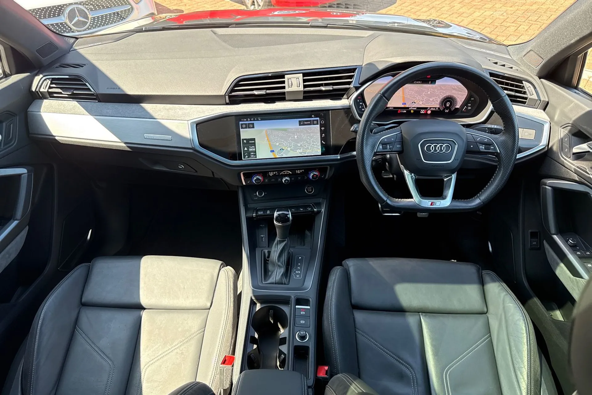 Audi Q3 thumbnail image number 31