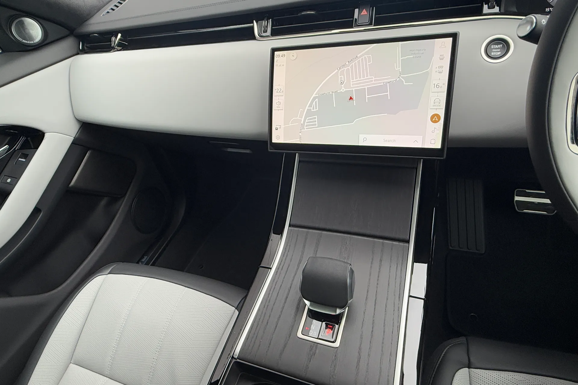 LAND ROVER RANGE ROVER EVOQUE thumbnail image number 40