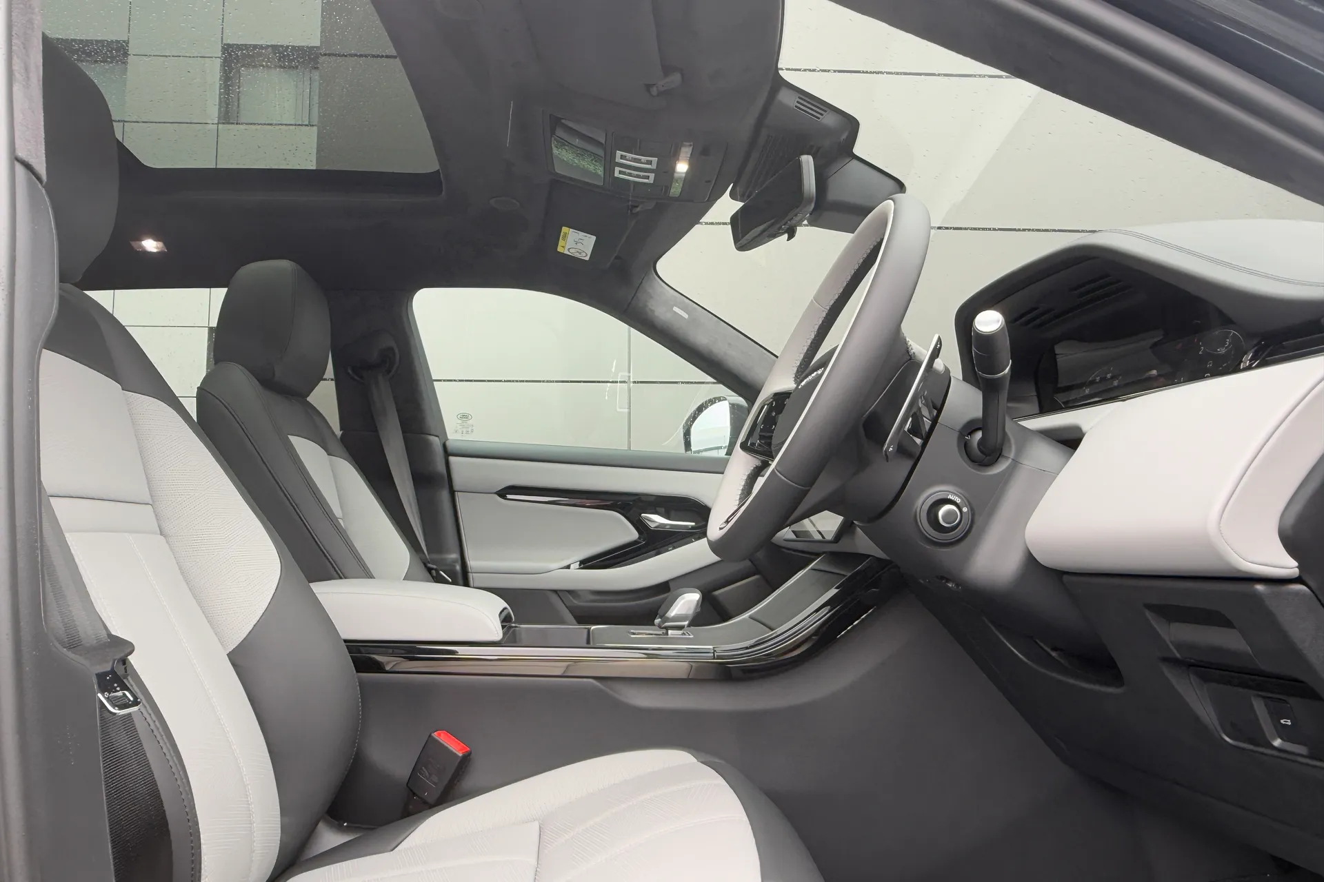 LAND ROVER RANGE ROVER EVOQUE thumbnail image number 20
