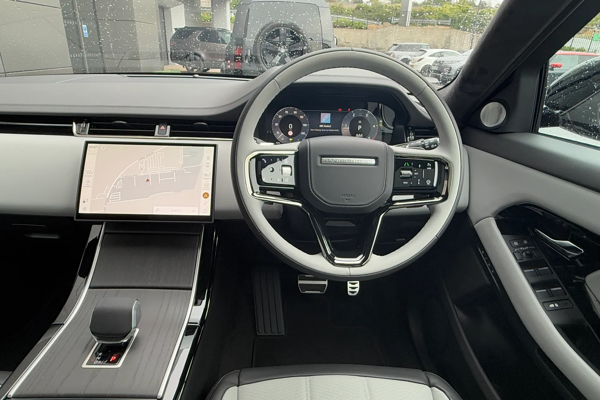LAND ROVER RANGE ROVER EVOQUE thumbnail image number 30