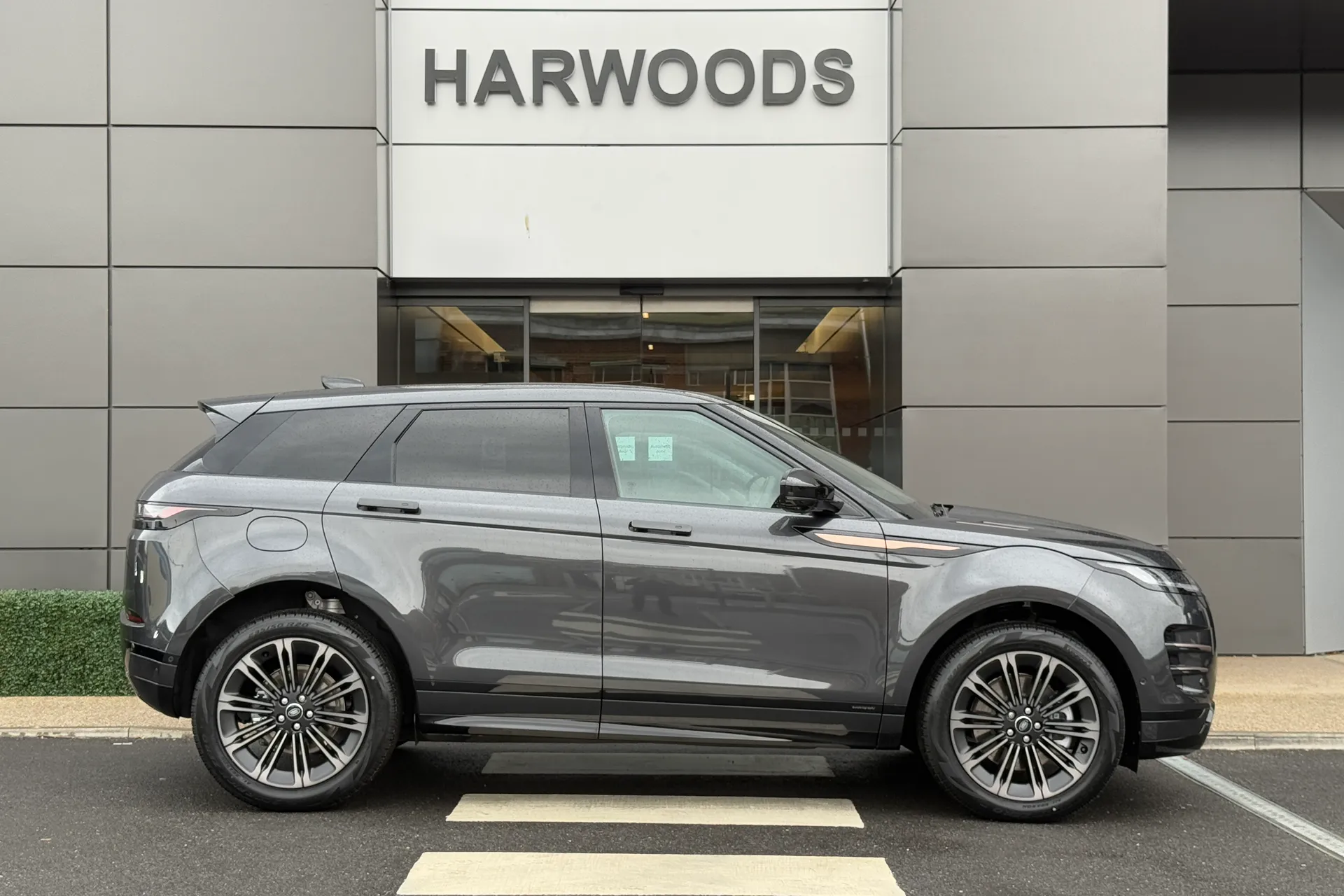 LAND ROVER RANGE ROVER EVOQUE thumbnail image number 2