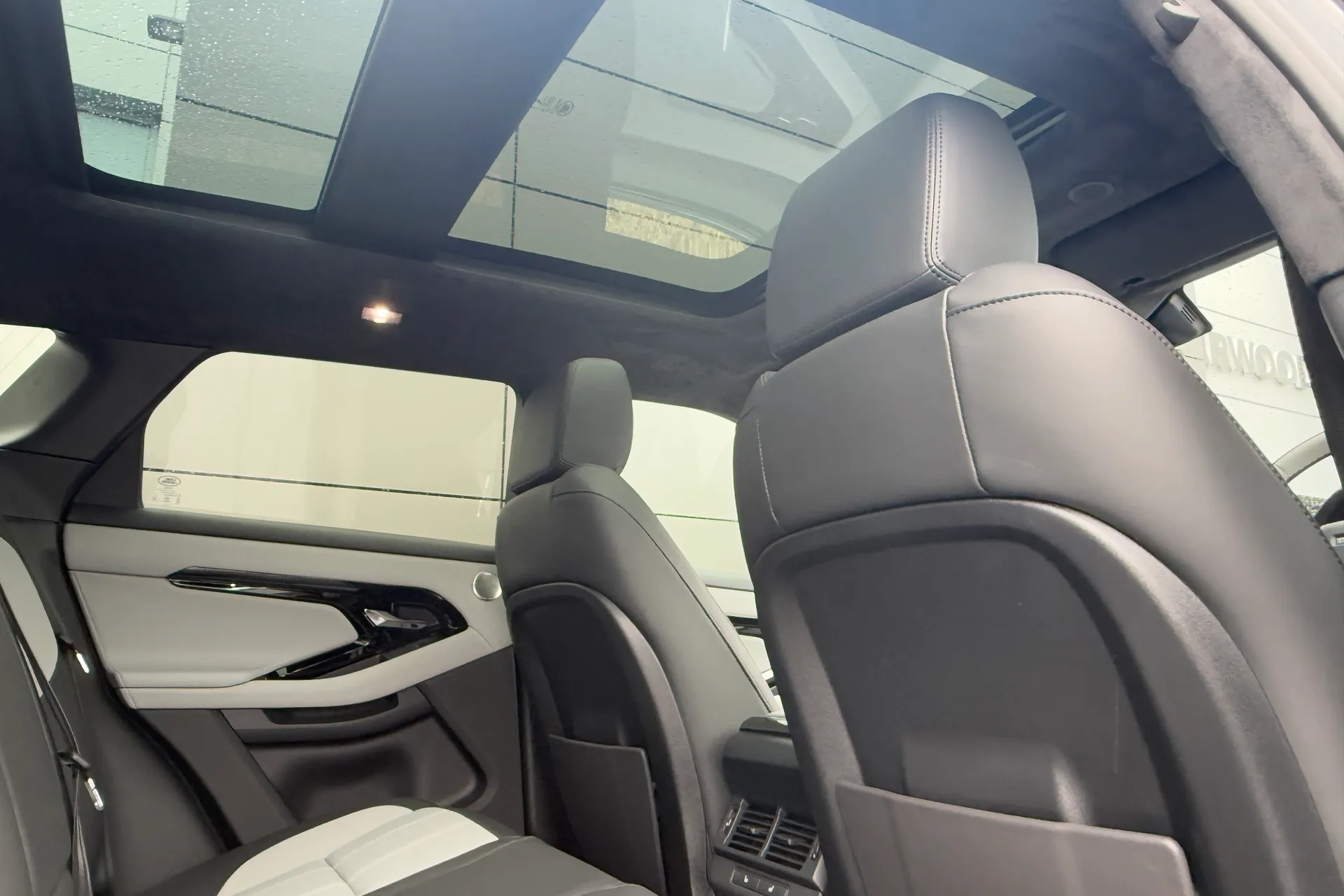 LAND ROVER RANGE ROVER EVOQUE thumbnail image number 46