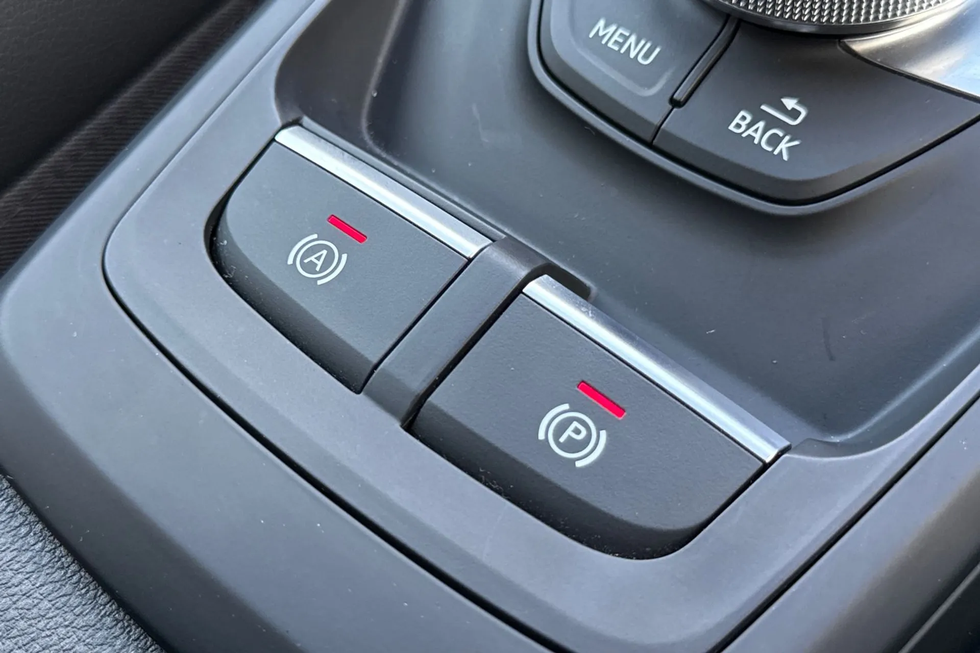 Audi Q2 thumbnail image number 36