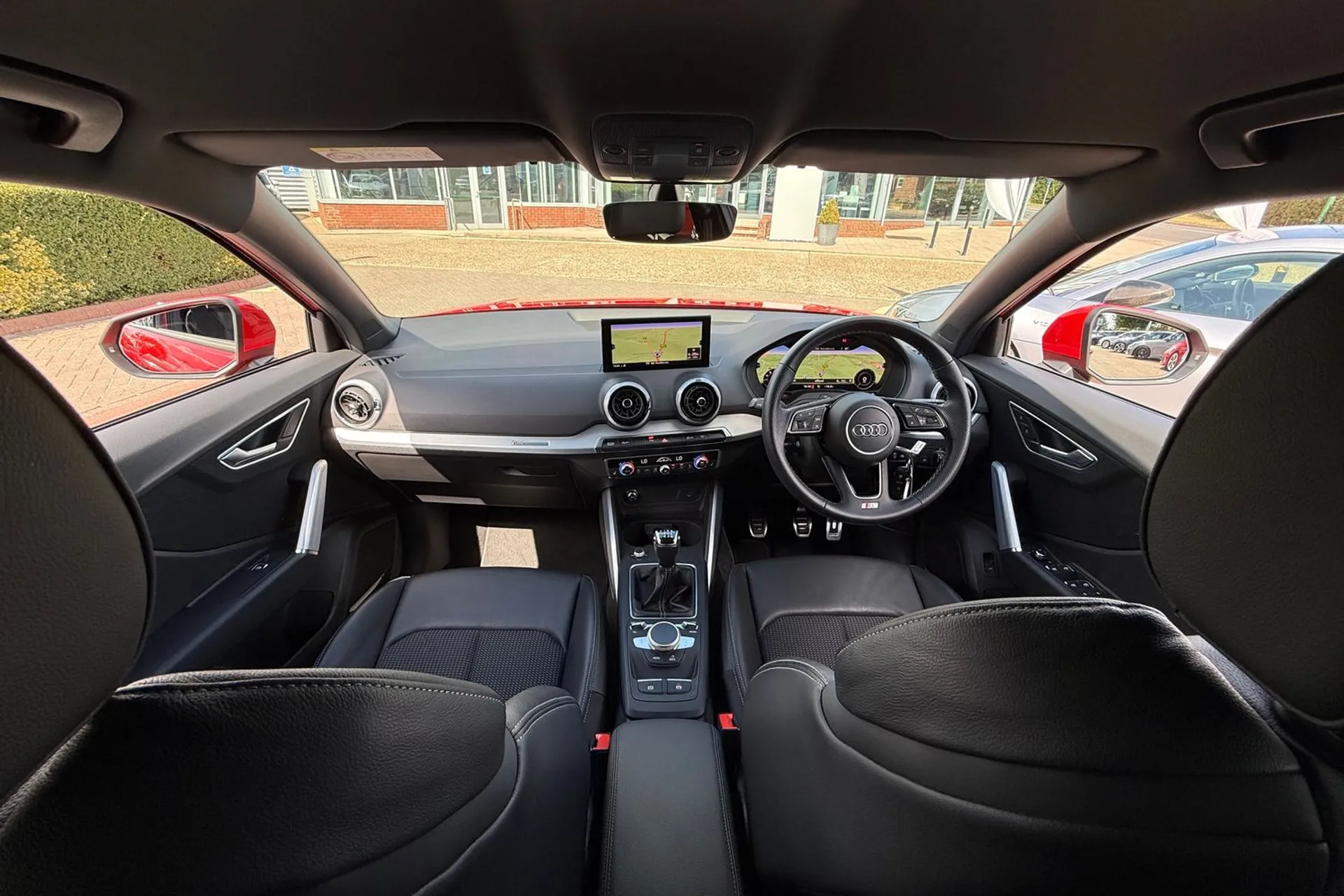 Audi Q2 thumbnail image number 3