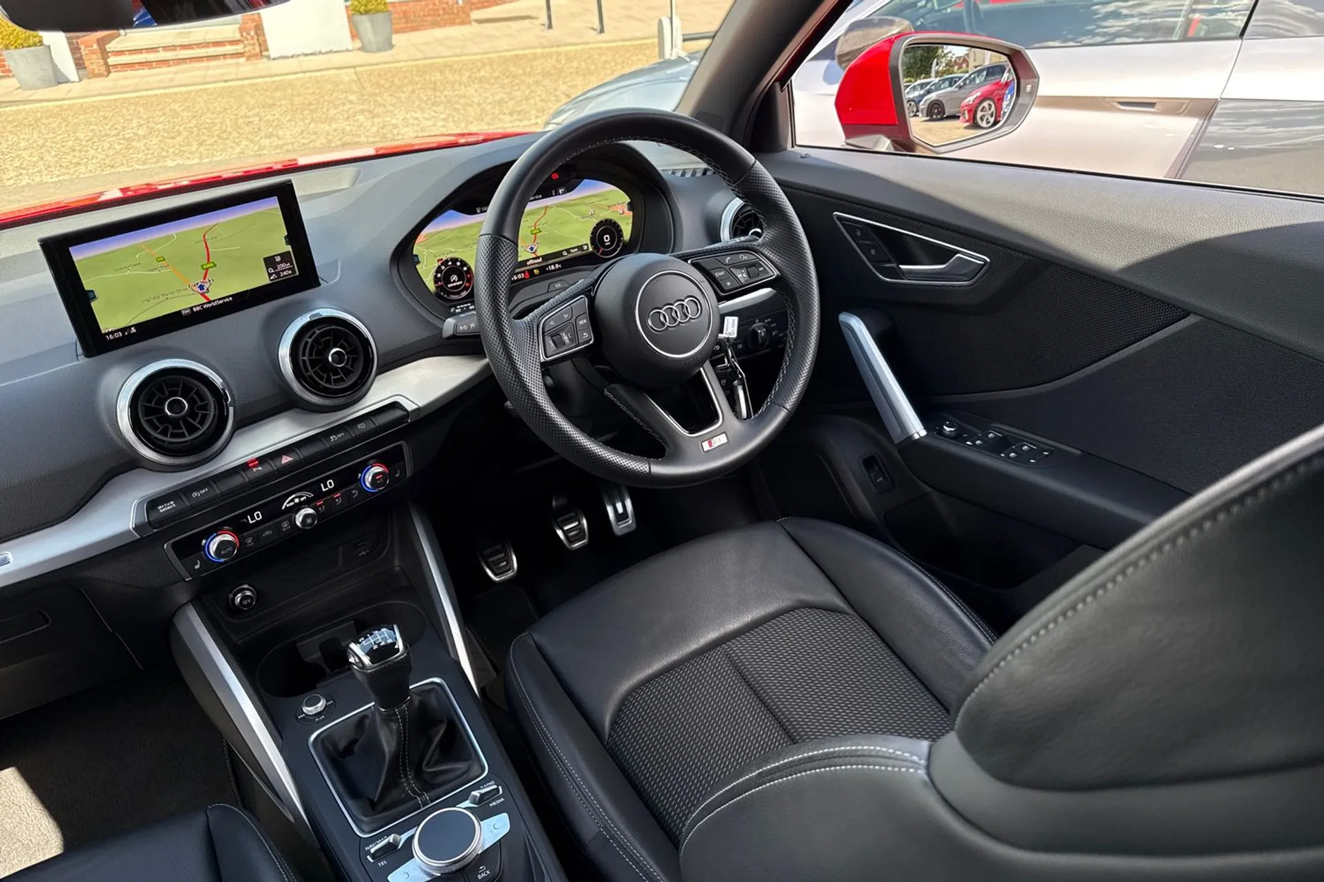 Audi Q2 thumbnail image number 38