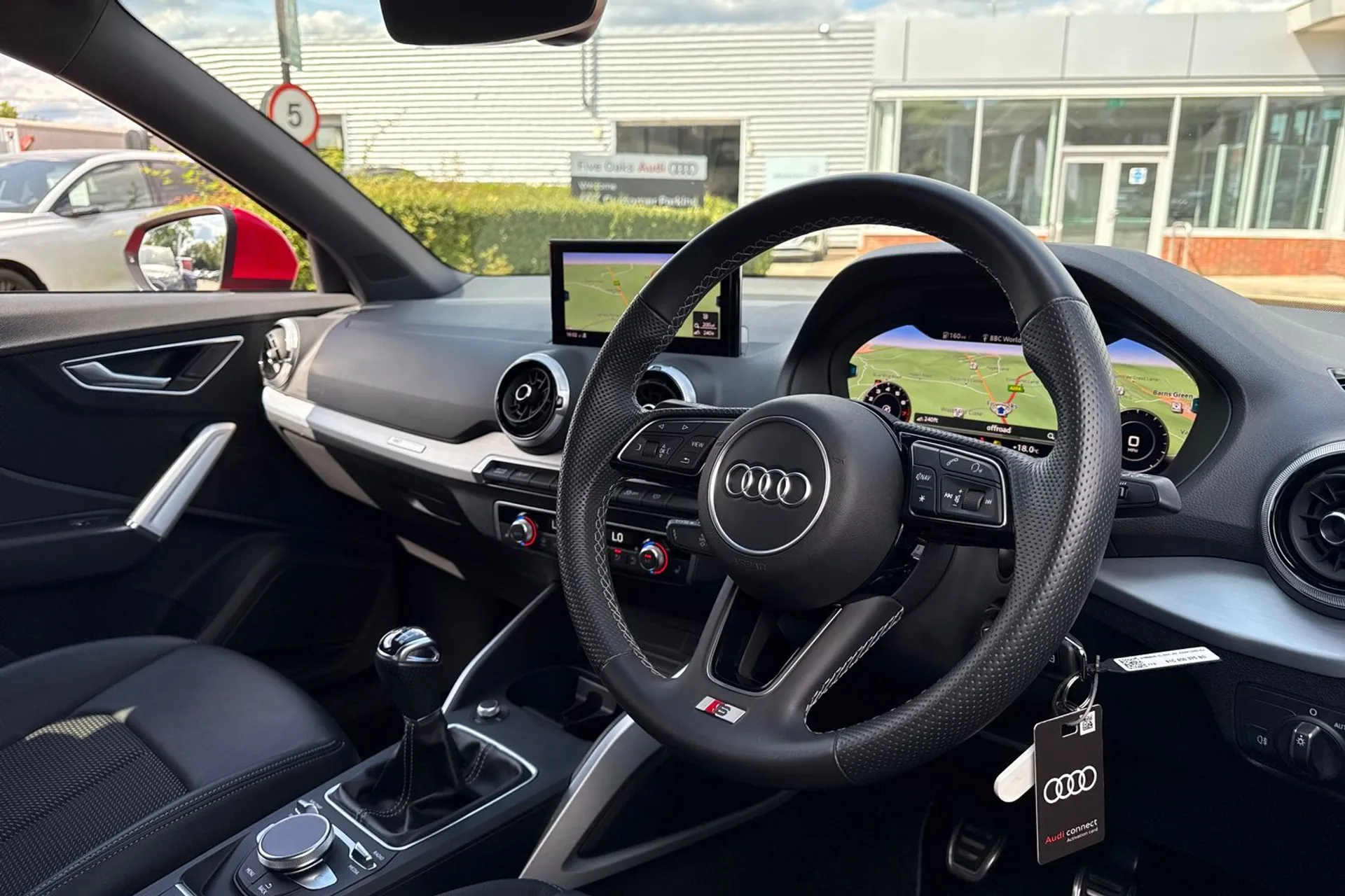 Audi Q2 thumbnail image number 28