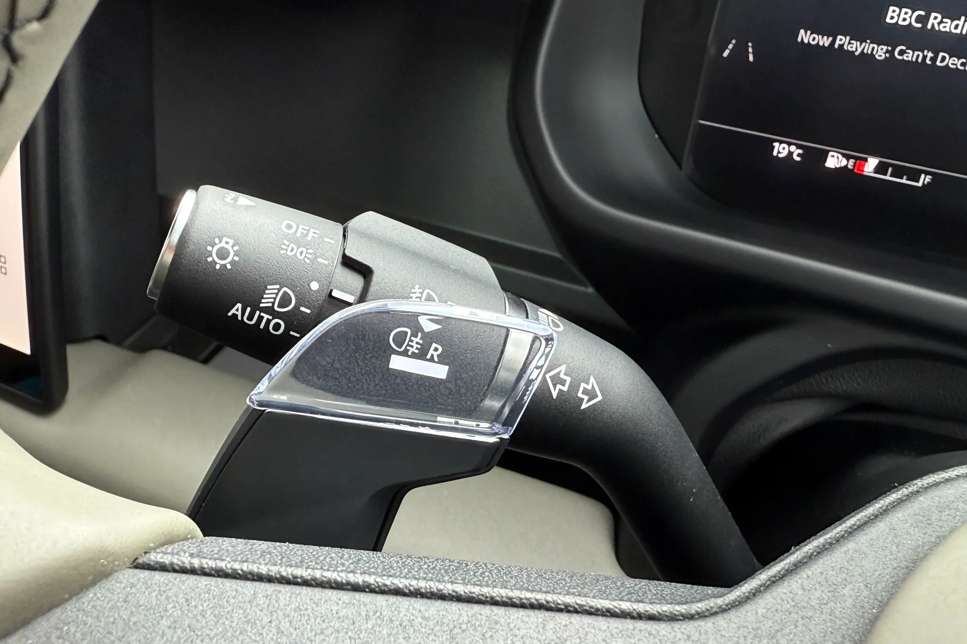 LAND ROVER Defender 110 thumbnail image number 85