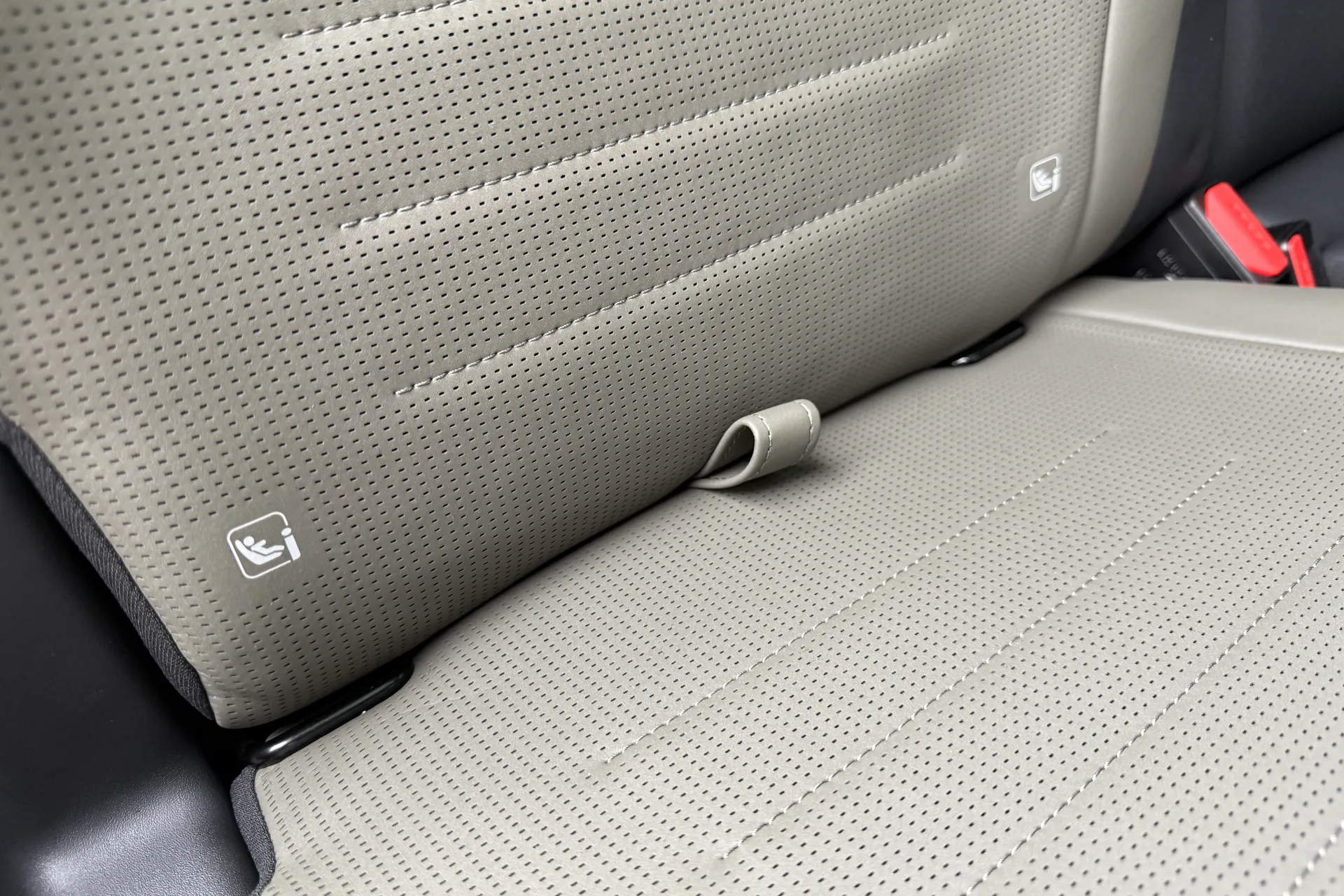 LAND ROVER Defender 110 thumbnail image number 67