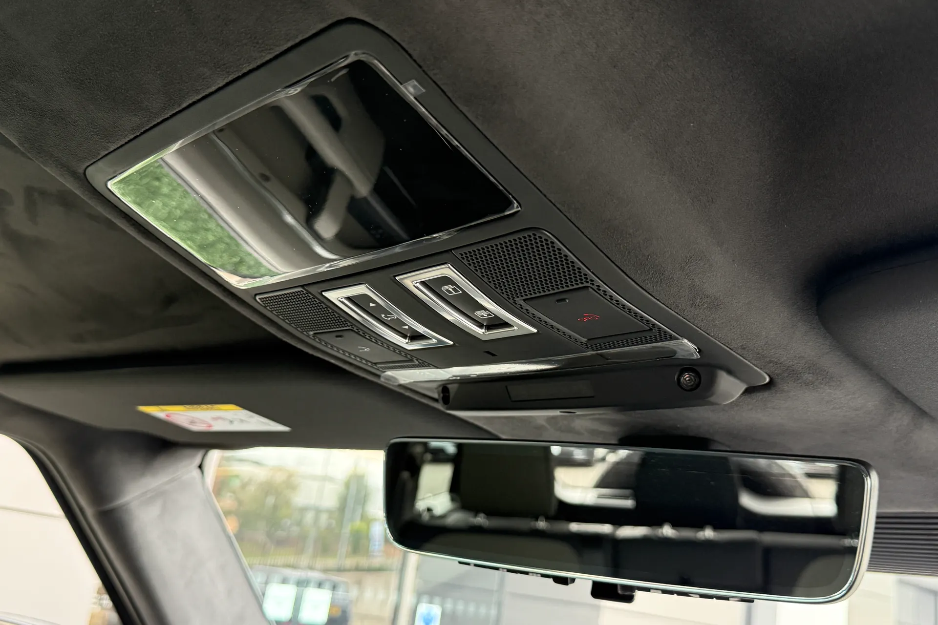 LAND ROVER Defender 110 thumbnail image number 57